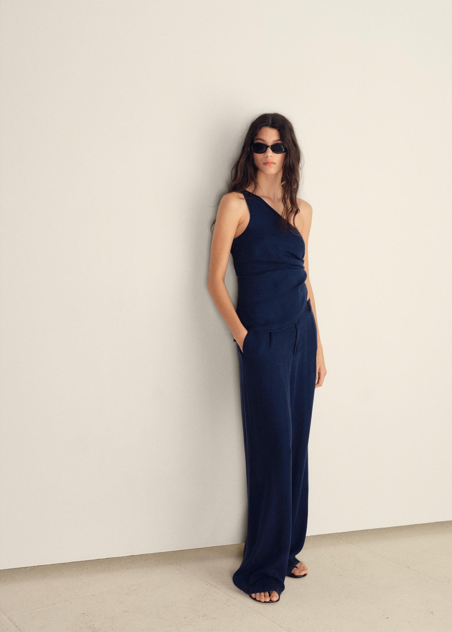 Wideleg lyocell pants with pleats - Women | MANGO USA Product Image