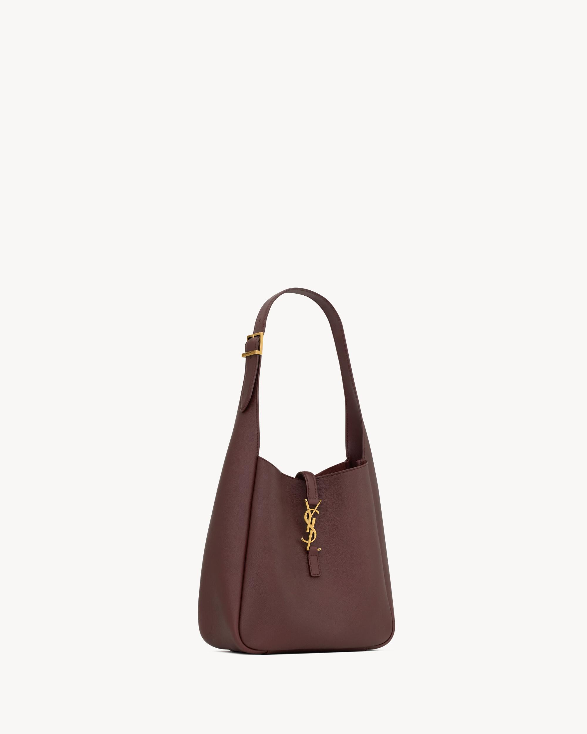 LE 5 À 7 supple small IN GRAINED LEATHER Product Image