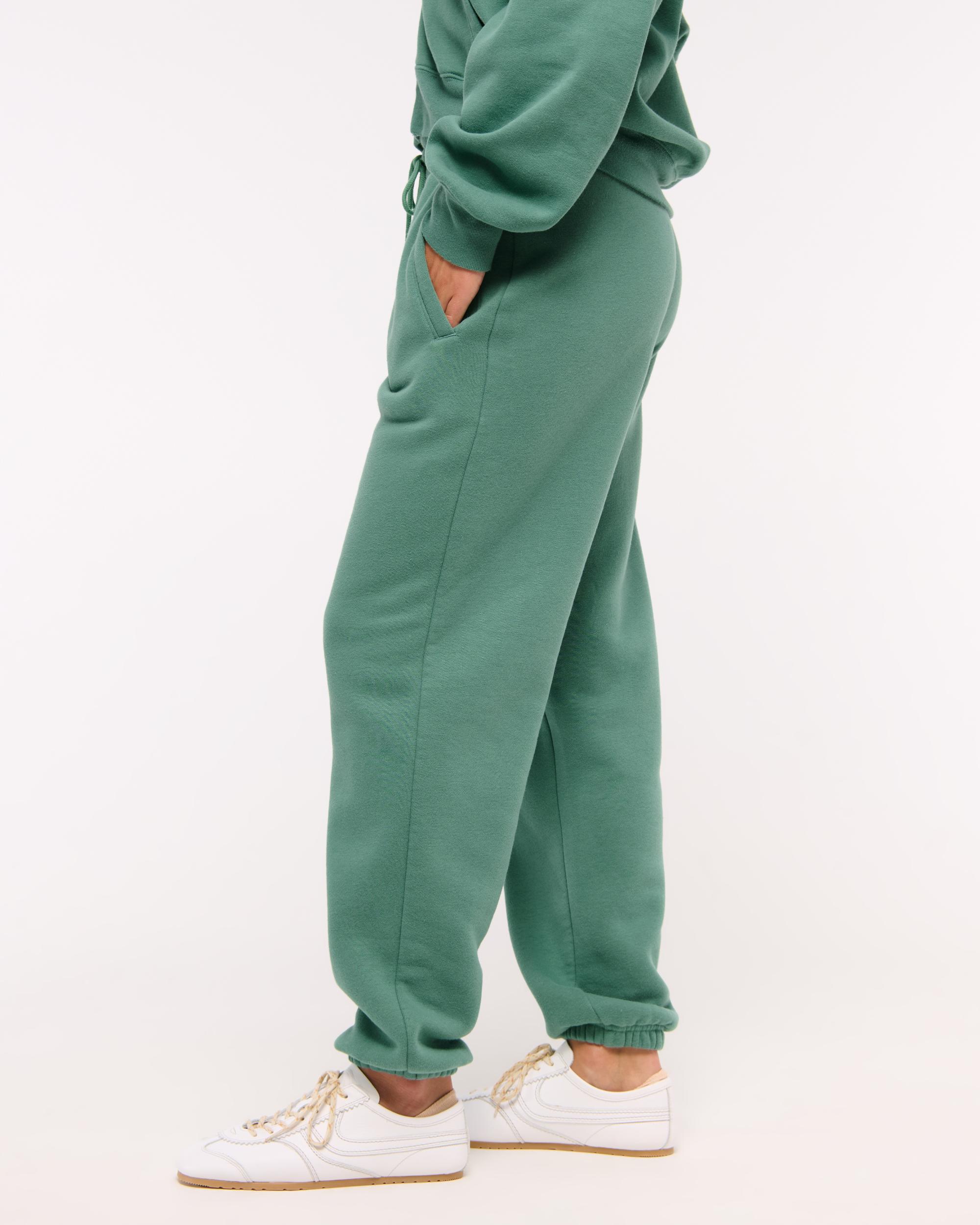 Essential Sunday Sweatpant Product Image