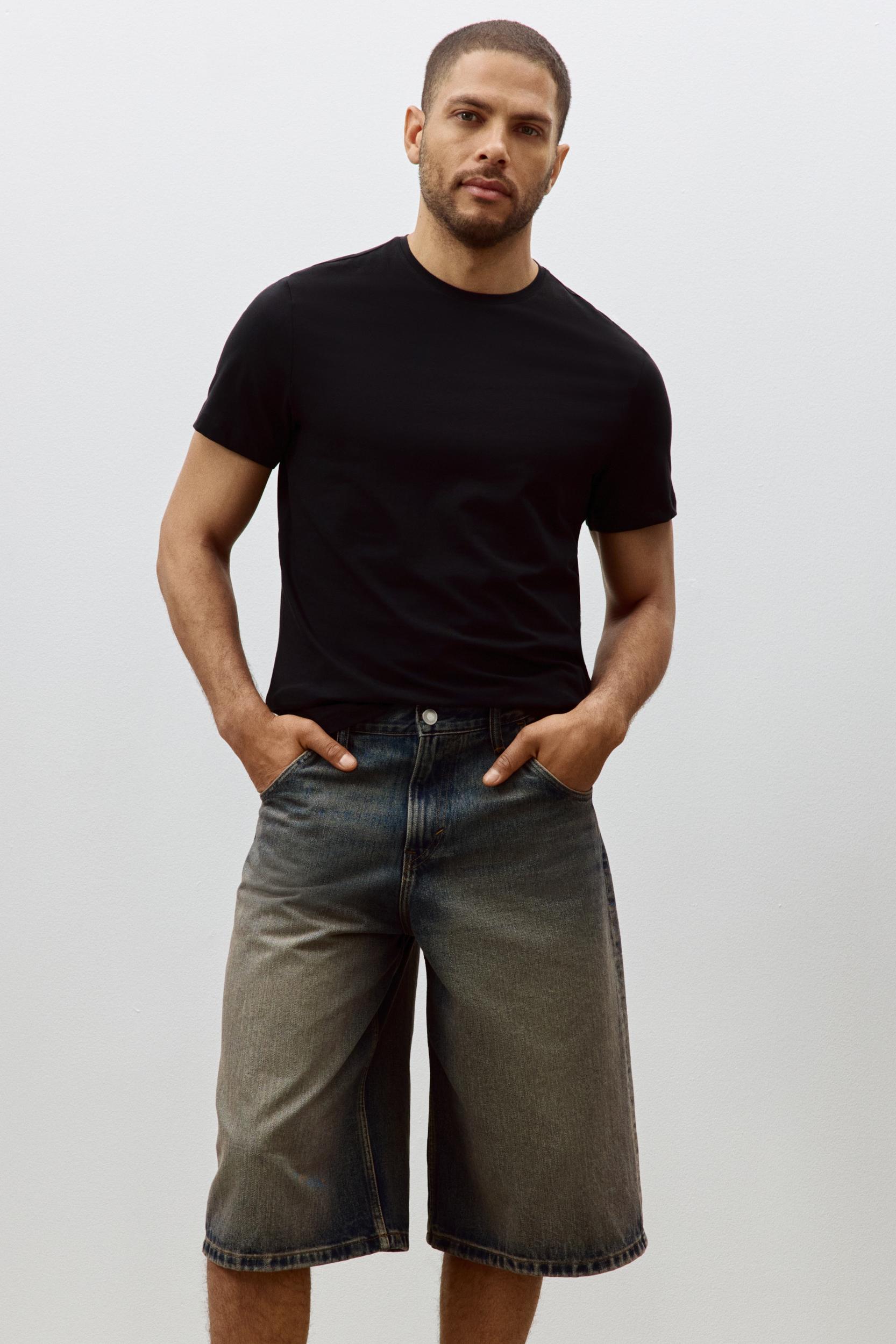 Slim Fit T-shirt Product Image