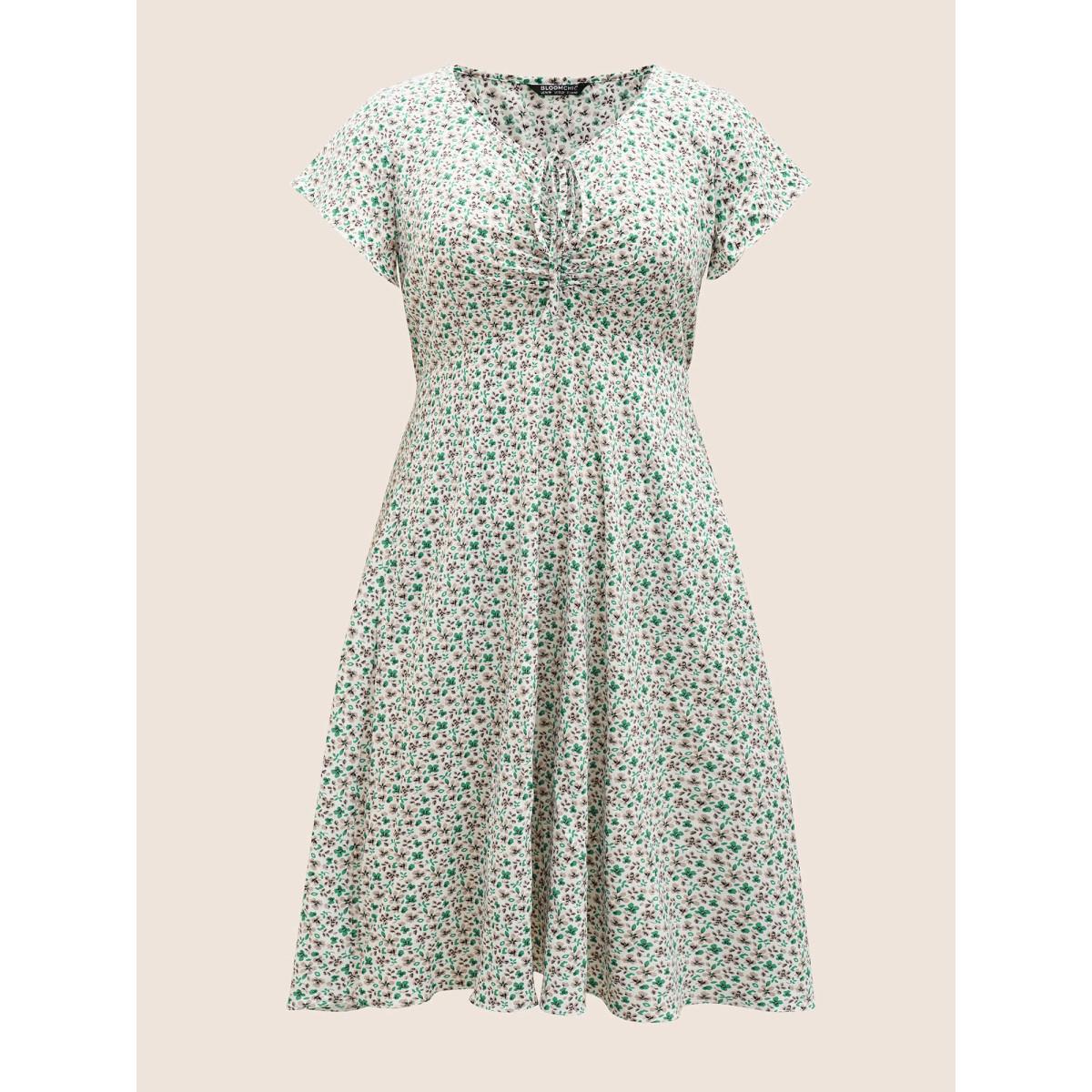 Plus Size Ditsy Floral Drawstring Ruffle Cap Sleeve Dress Green Women Elegant Drawstring Heart neckline Cap Sleeve Curvy BloomChic 10/M Product Image