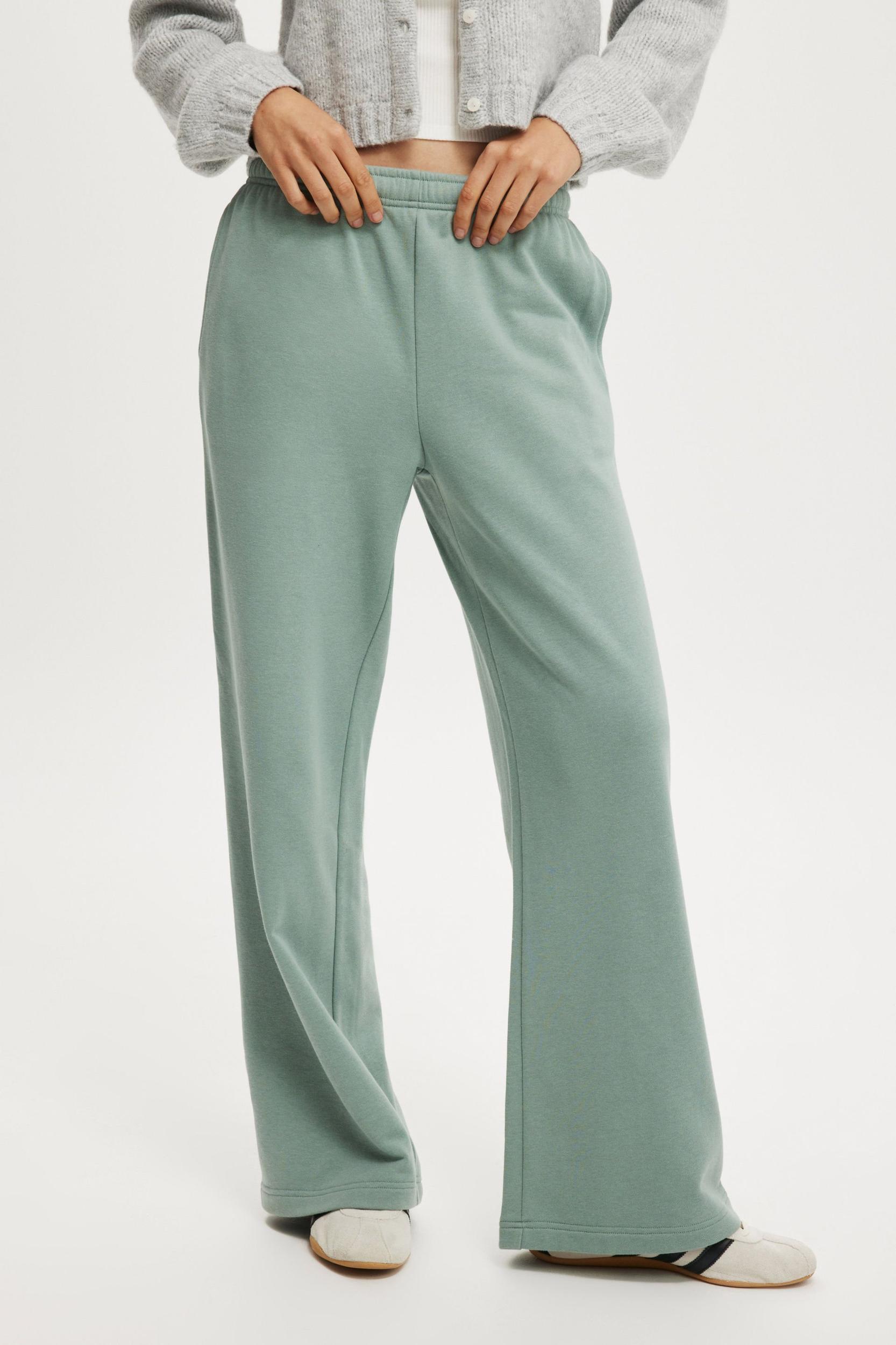 Classic Fleece Wide Leg Sweatpant Product Image