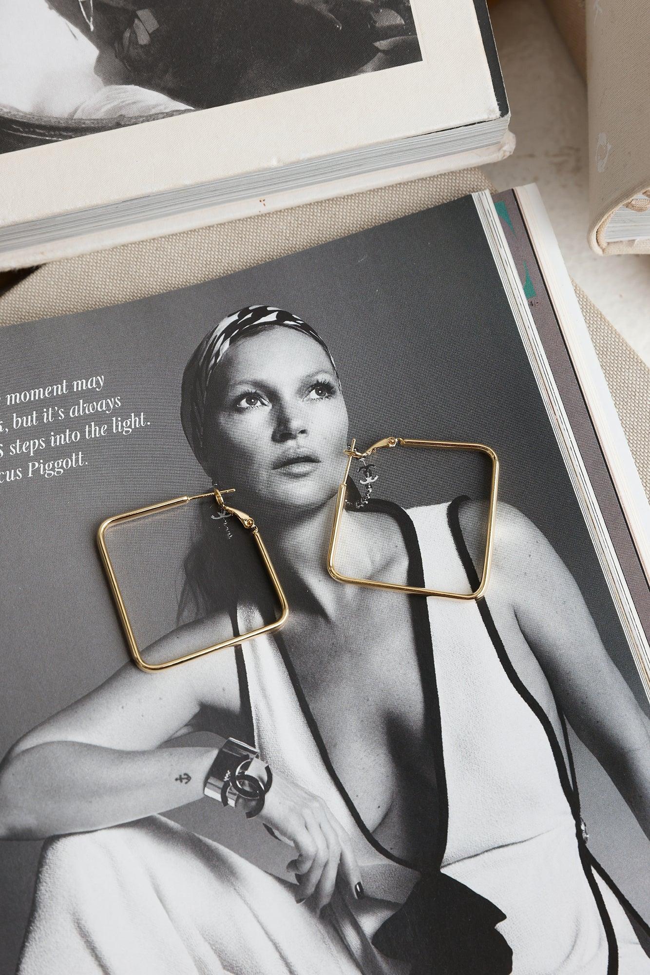 Chicest Of All Earrings Gold Product Image