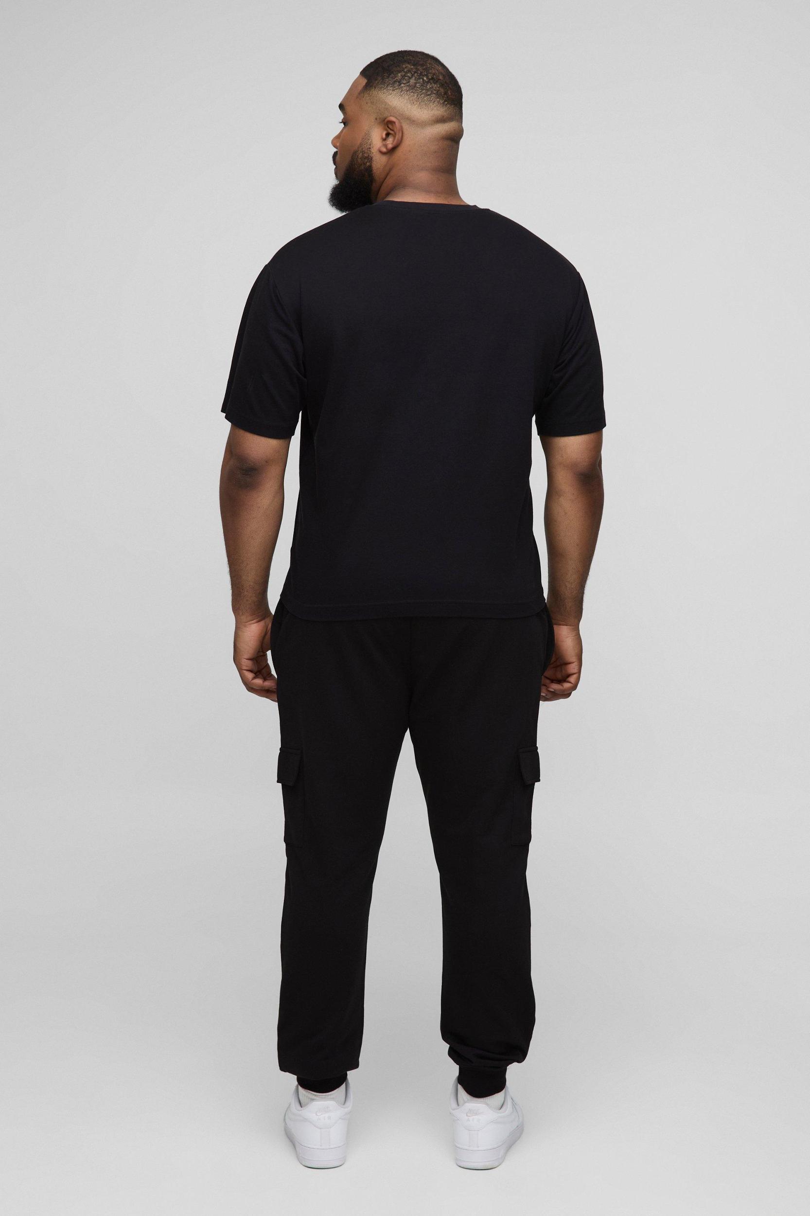 Plus Lightweight Skinny Fit Basic Cargo Sweatpants | boohooMAN USA Product Image