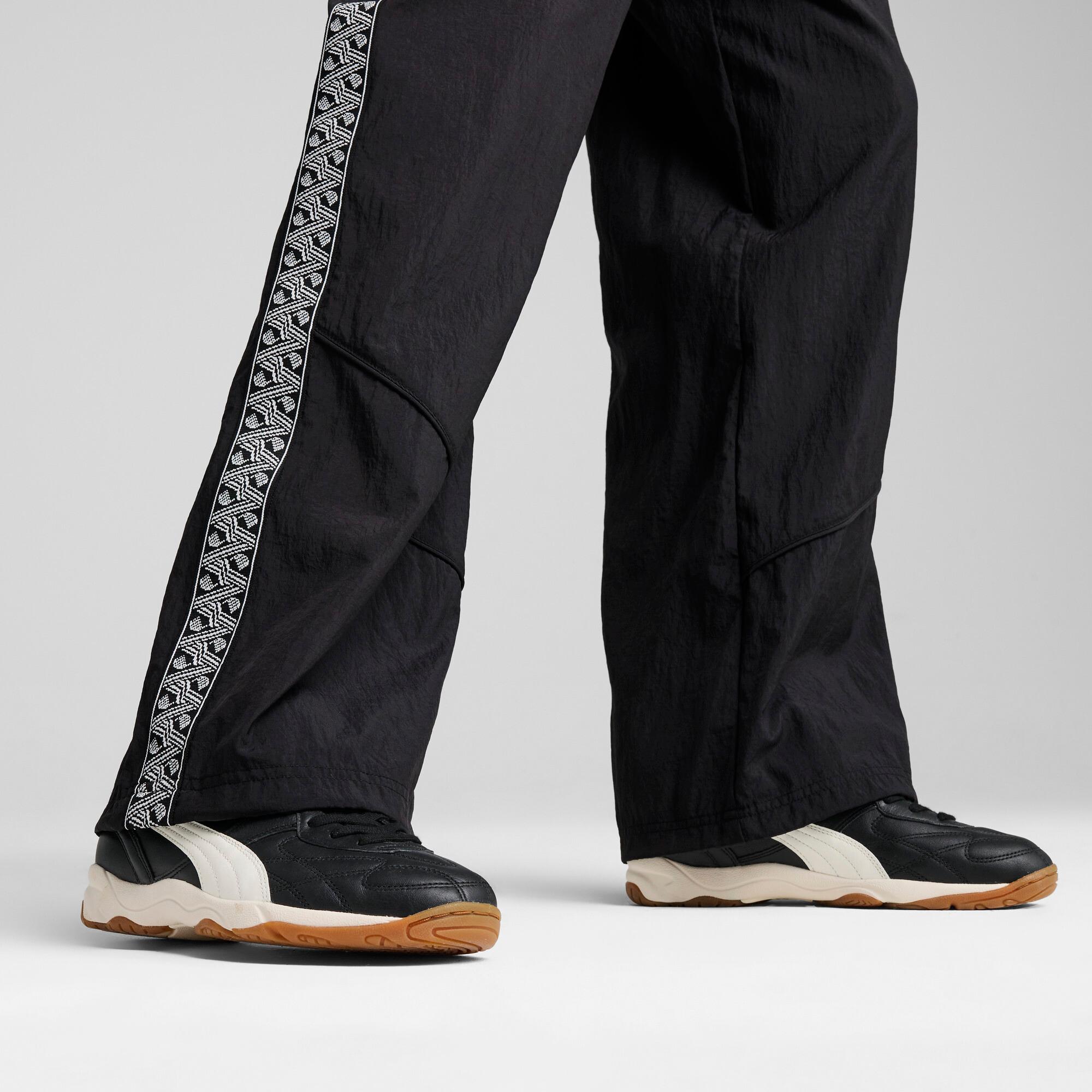 King Indoor Sneakers Product Image