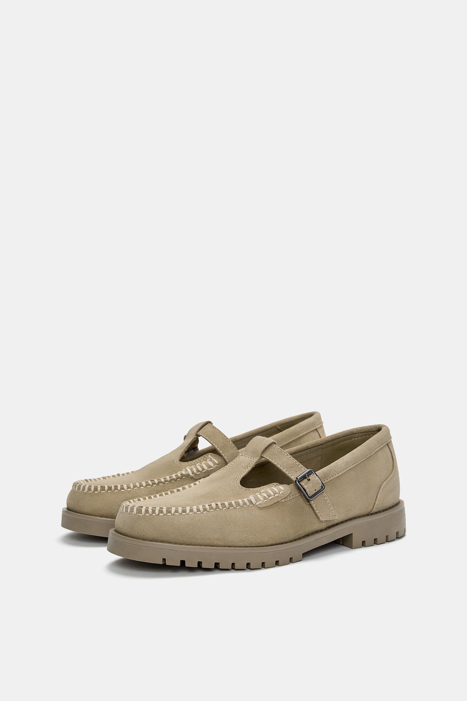 Leather shoes with buckles Product Image