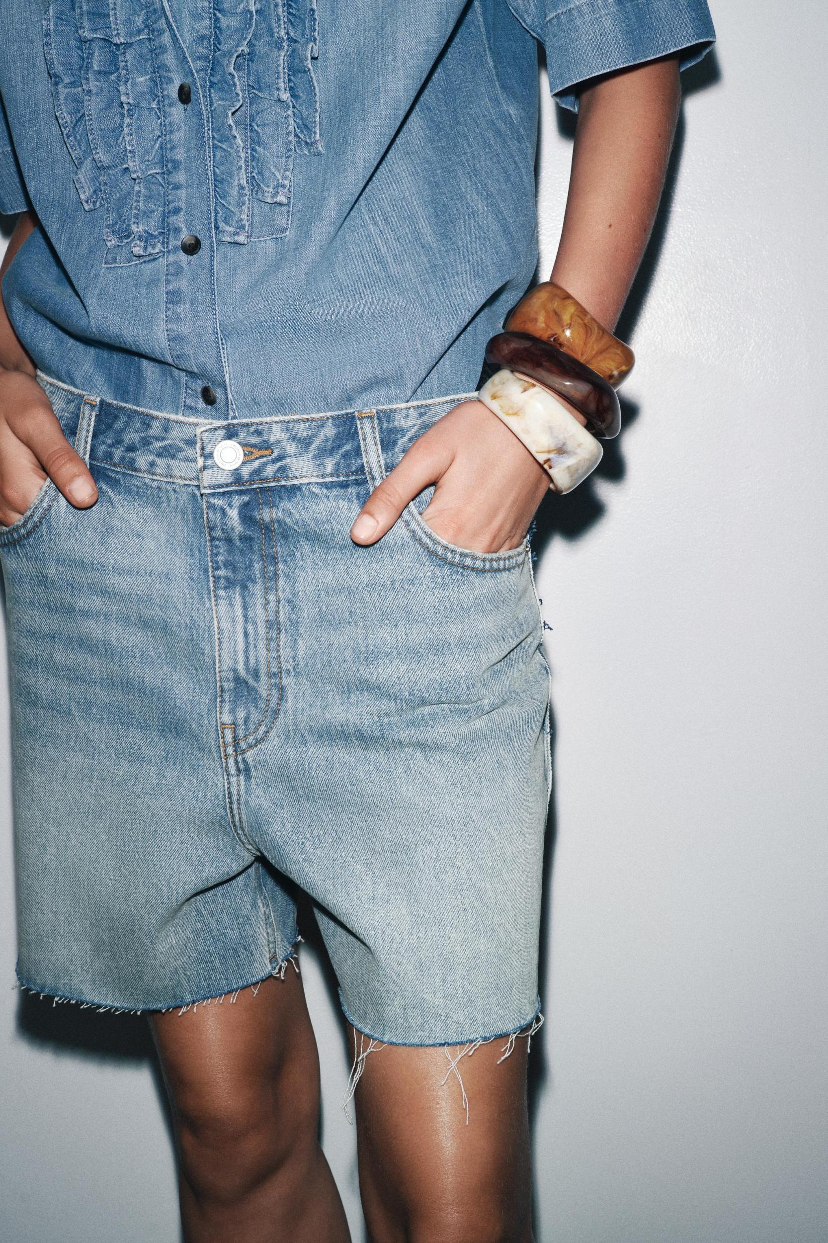 ZW COLLECTION MID-RISE DENIM SHORTS Product Image