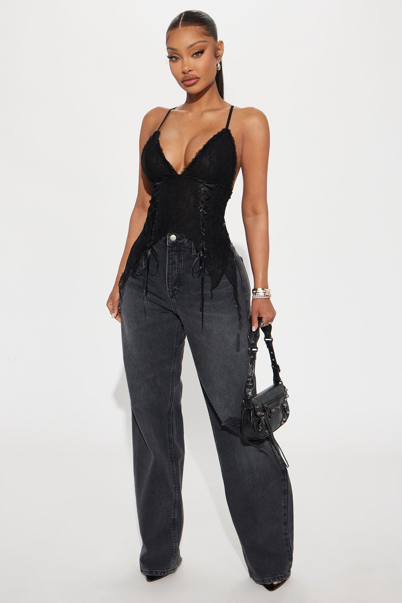 Lacey Moment Top - Black Product Image