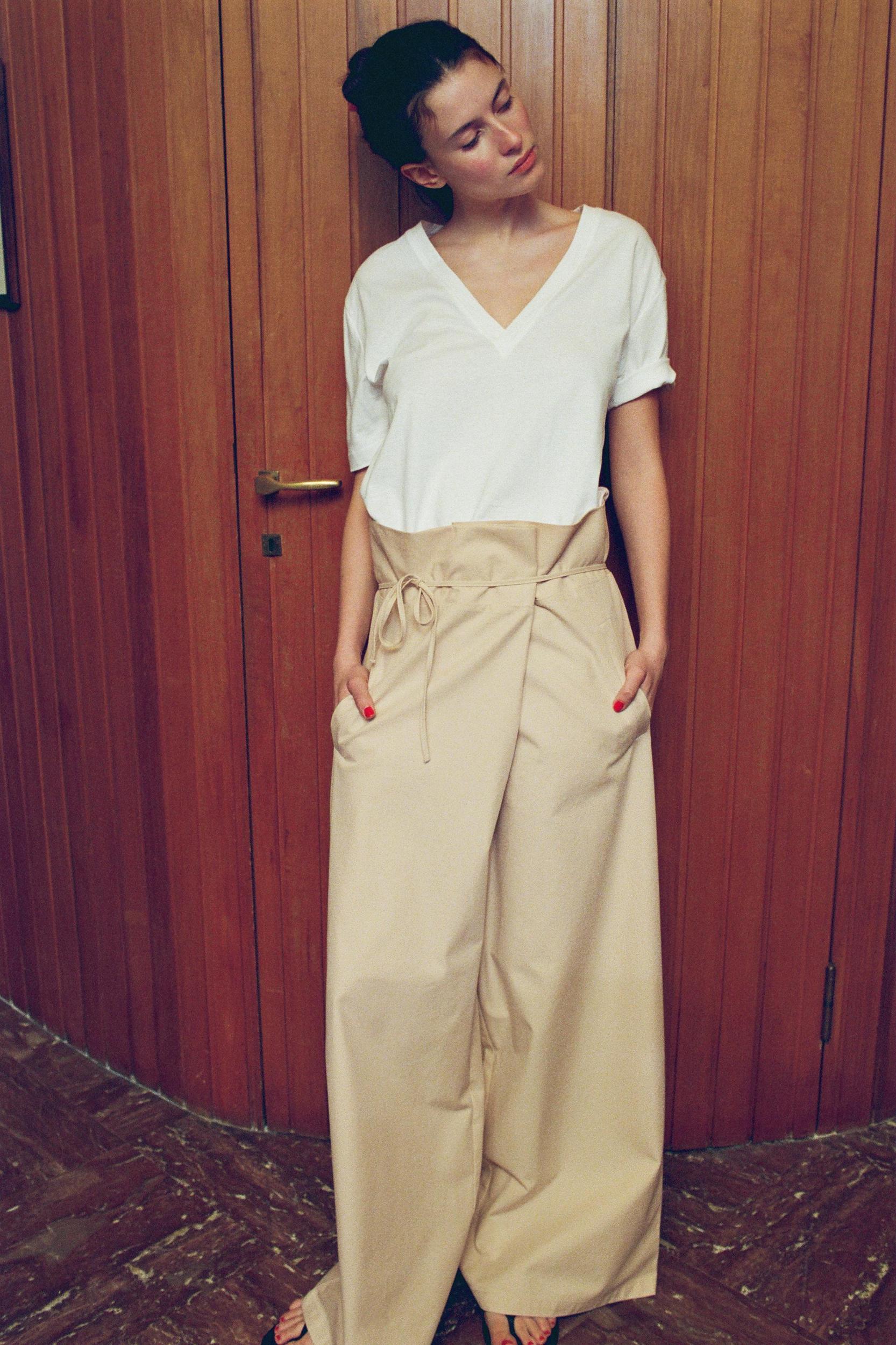 HIGH-WAISTED PANTS Product Image