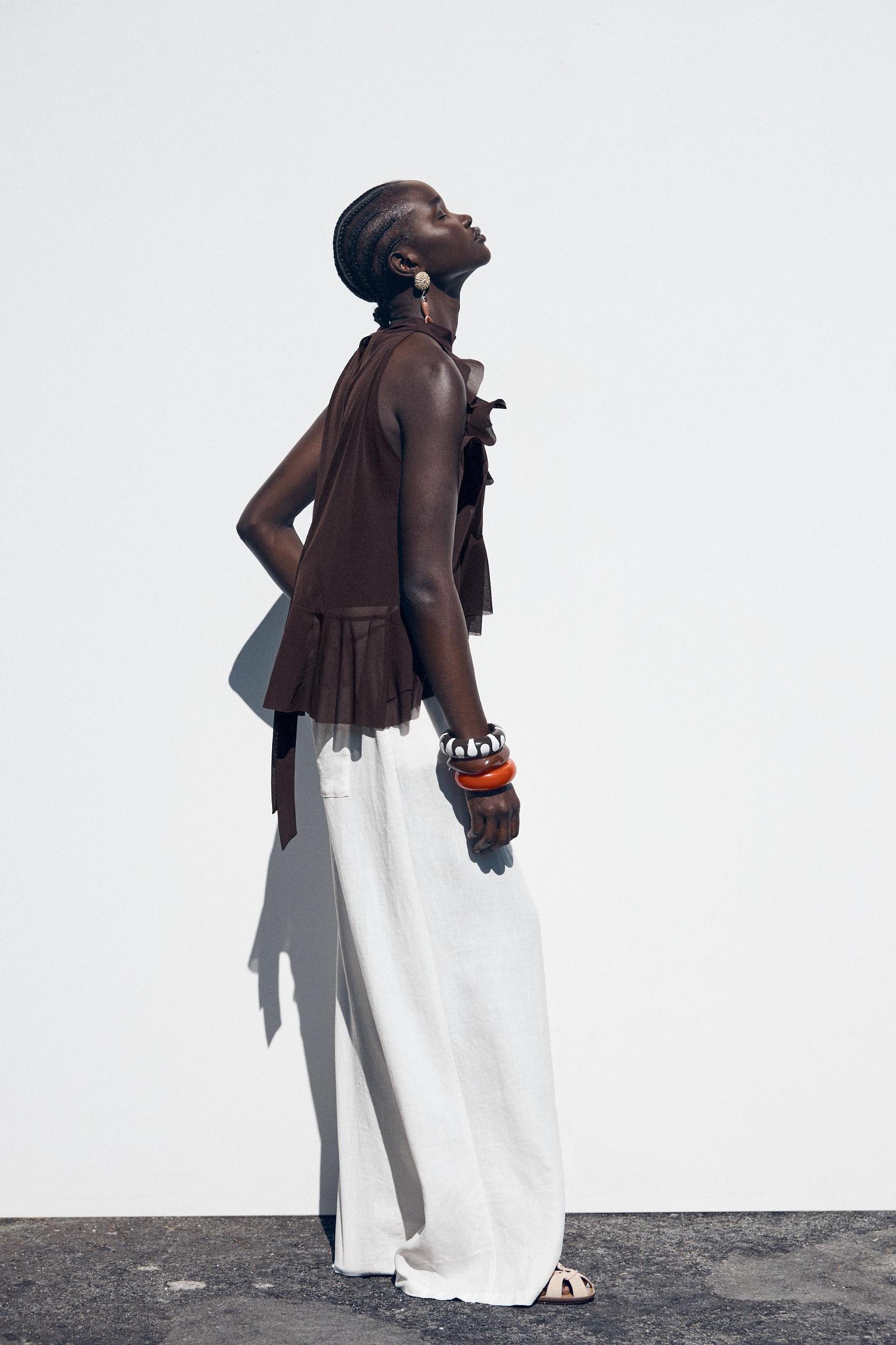 RUFFLED HALTER TOP Product Image