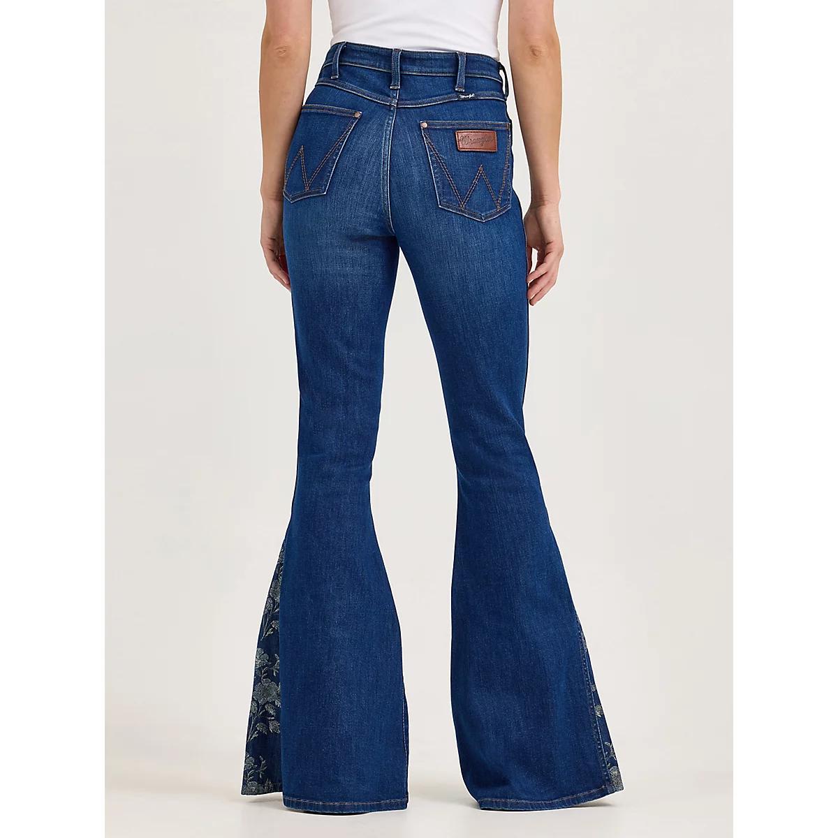 Women's Wrangler Retro® Bailey High Rise Pieced Trumpet Flare Jean in Melody Product Image