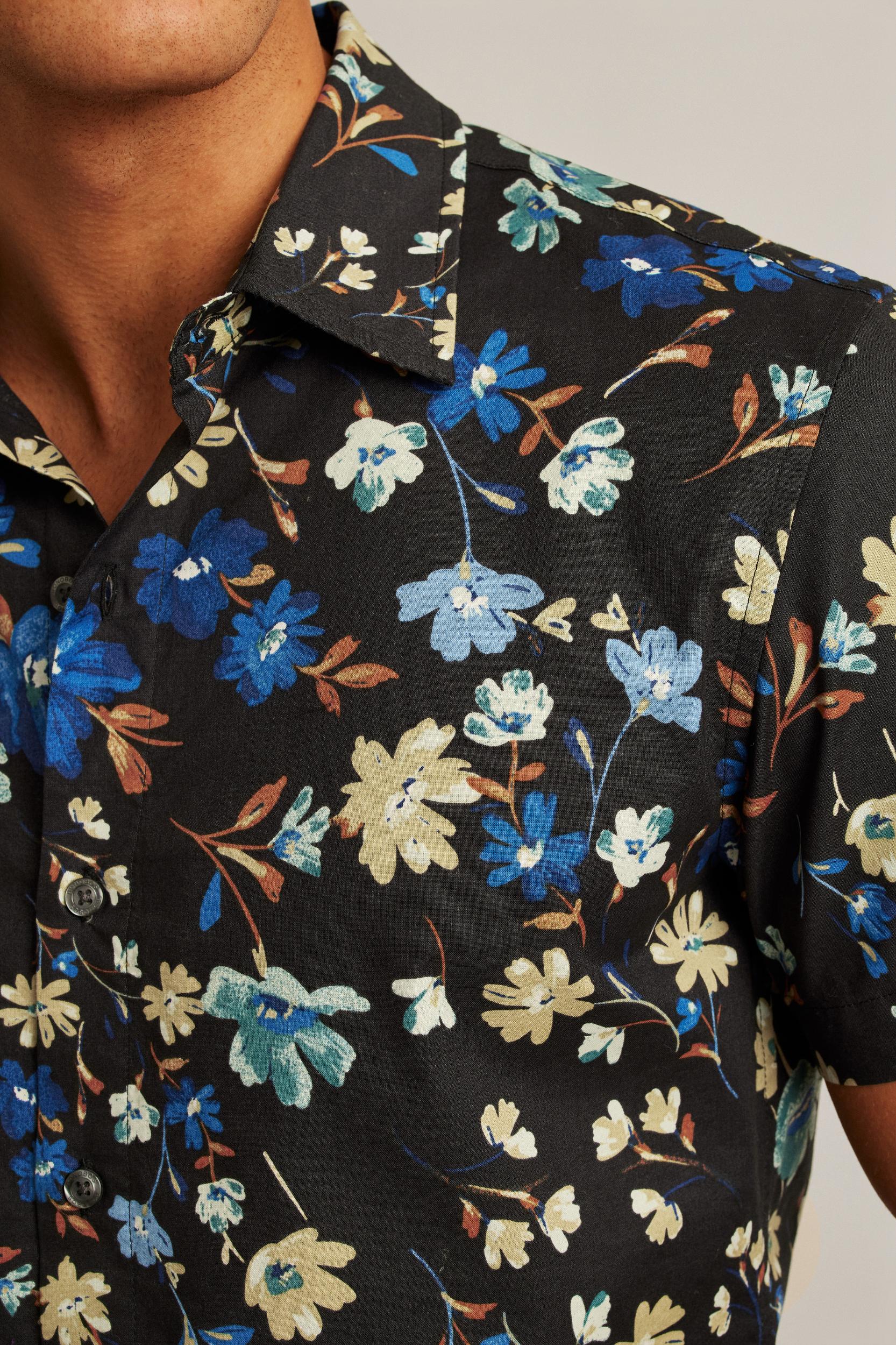 Riviera Short Sleeve Shirt Product Image