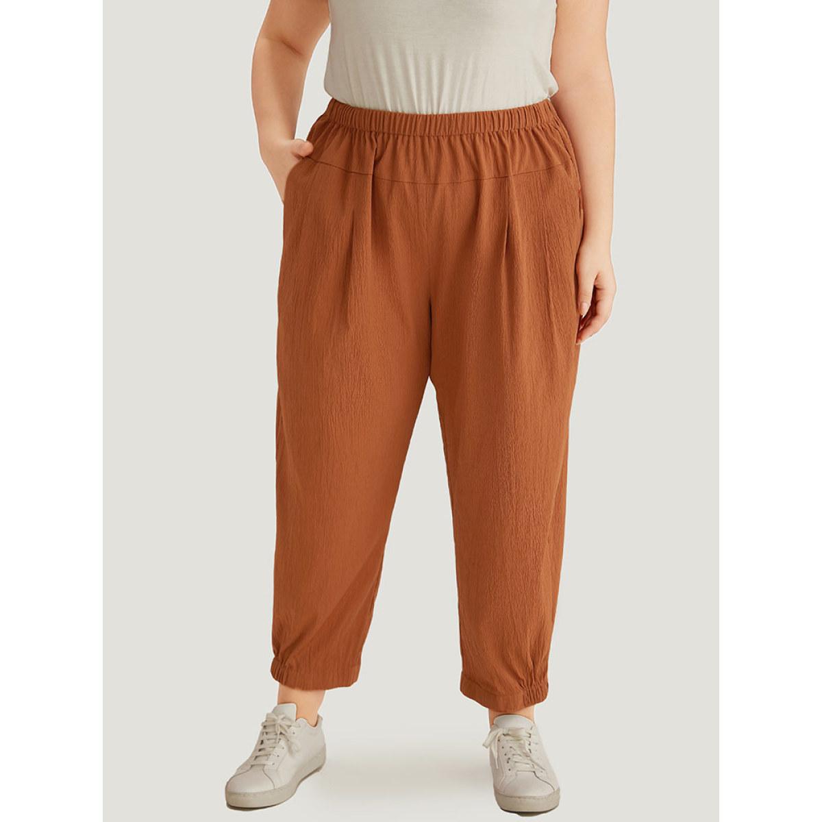 Plus Size Plain Texture Pocket Elastic Waist Gathered Pants Women Chocolate Casual High Rise Dailywear Pants BloomChic 28/5X Product Image