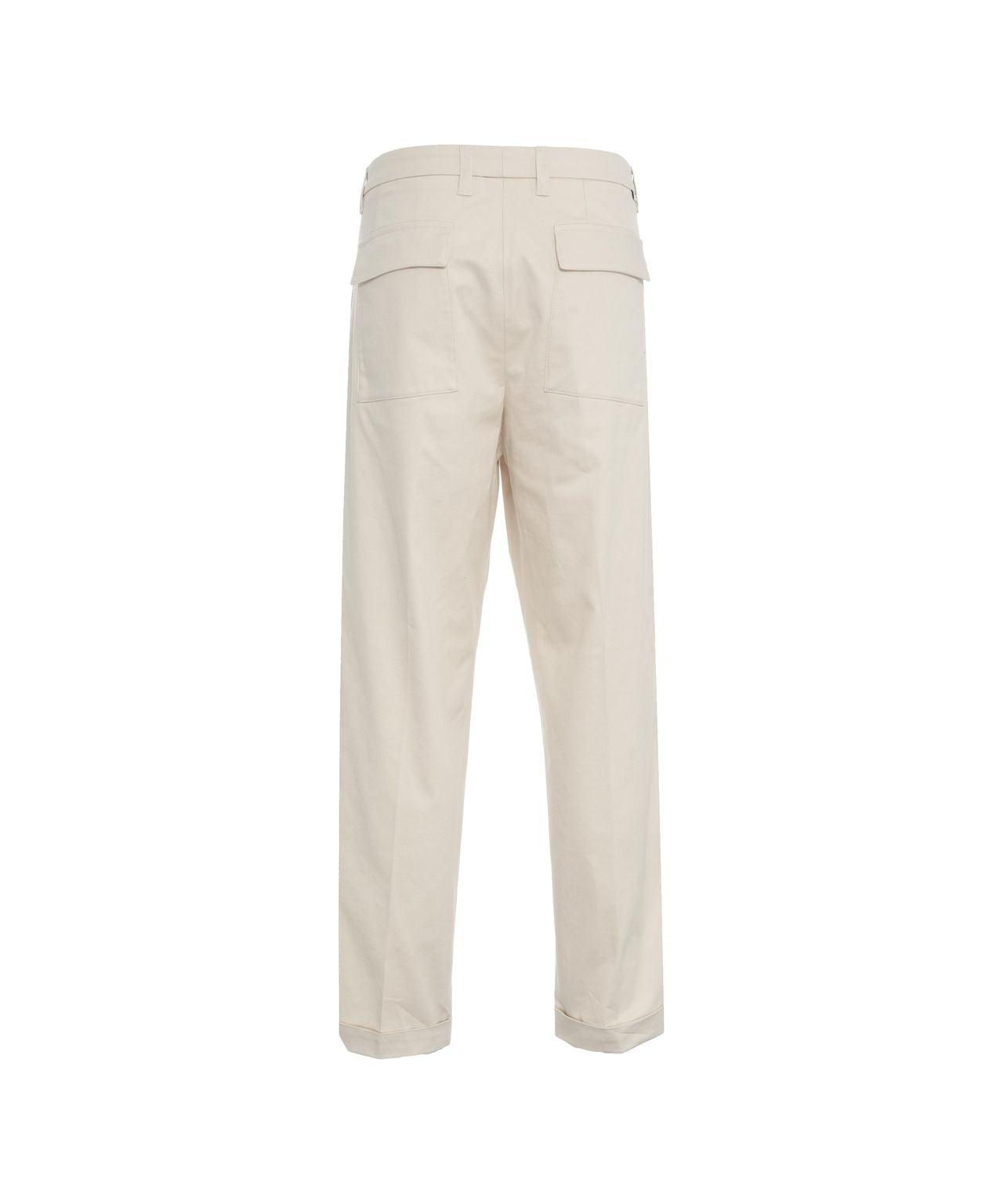 Chino with pleats Product Image