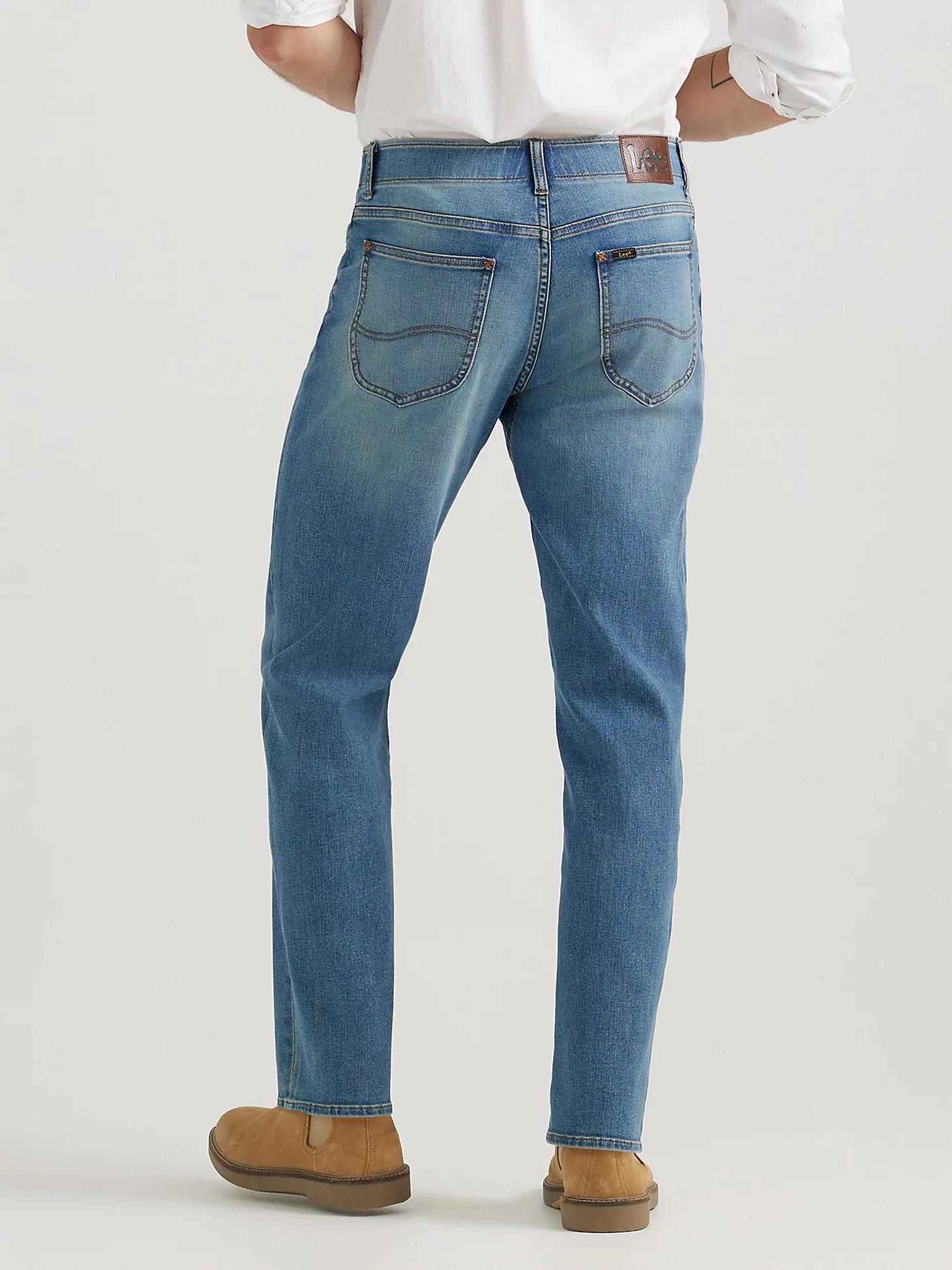Men's Extreme Motion MVP Relaxed Straight Jean | Men's Jeans | Lee® Product Image