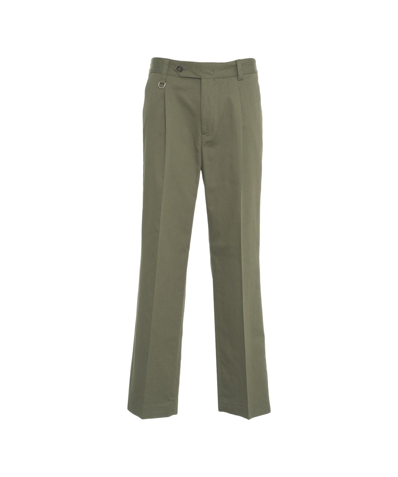 Chino with pleats Product Image