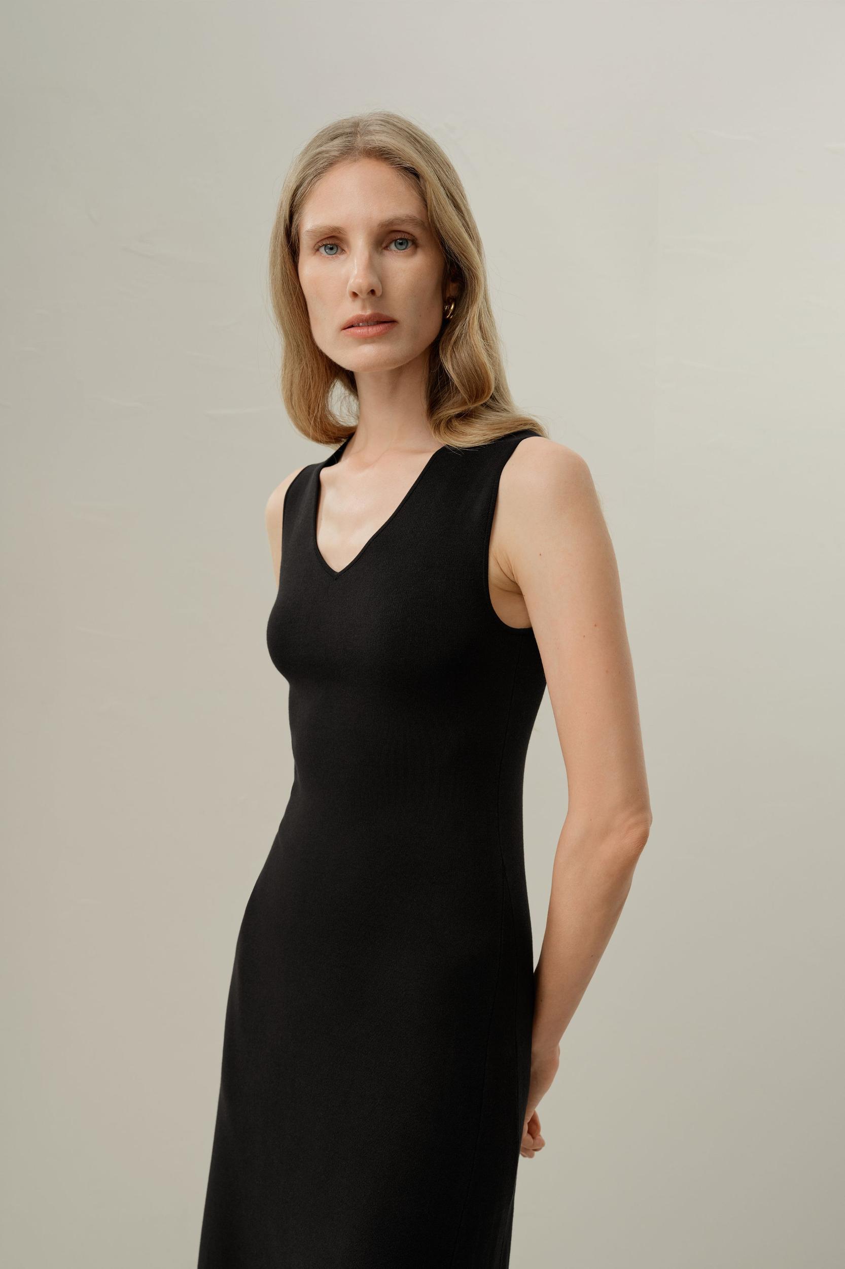 Soleil Silk-Viscose Knit V-Neck Dress Product Image