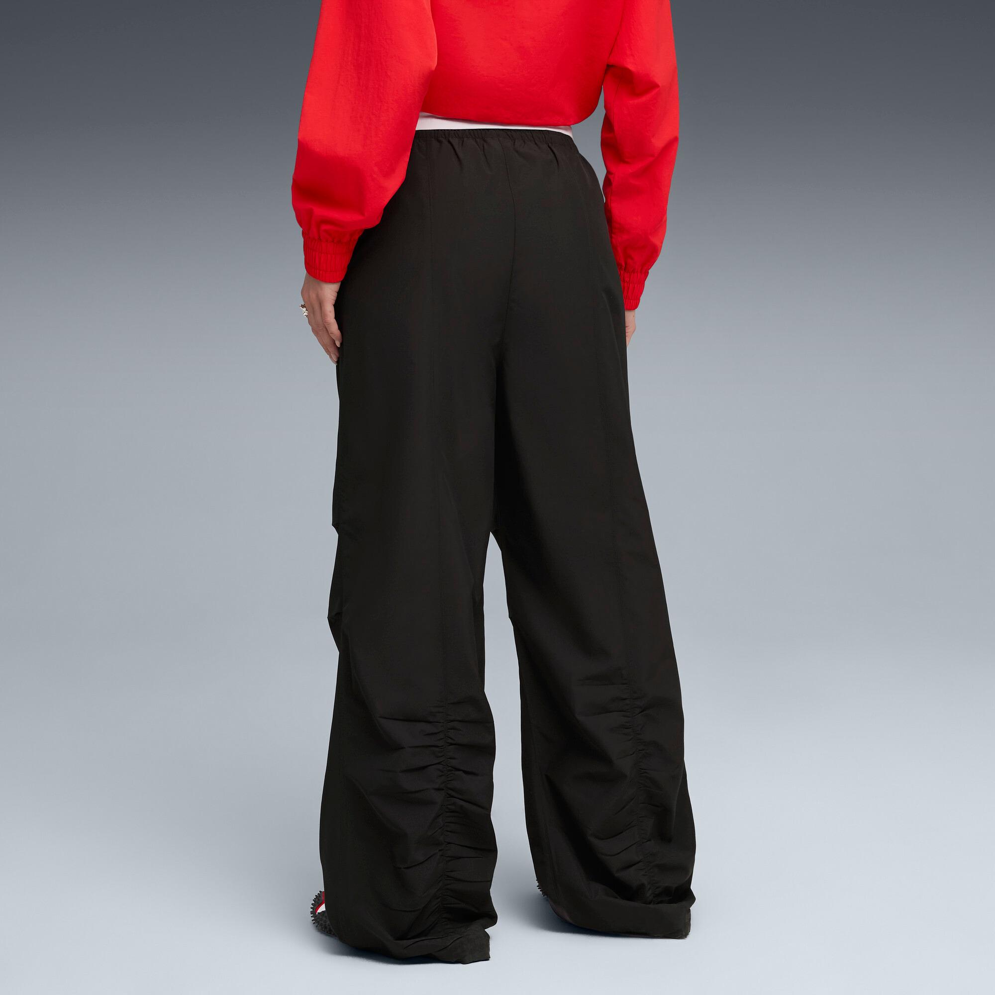 WARDROBE ESS Parachute Pants Women Product Image