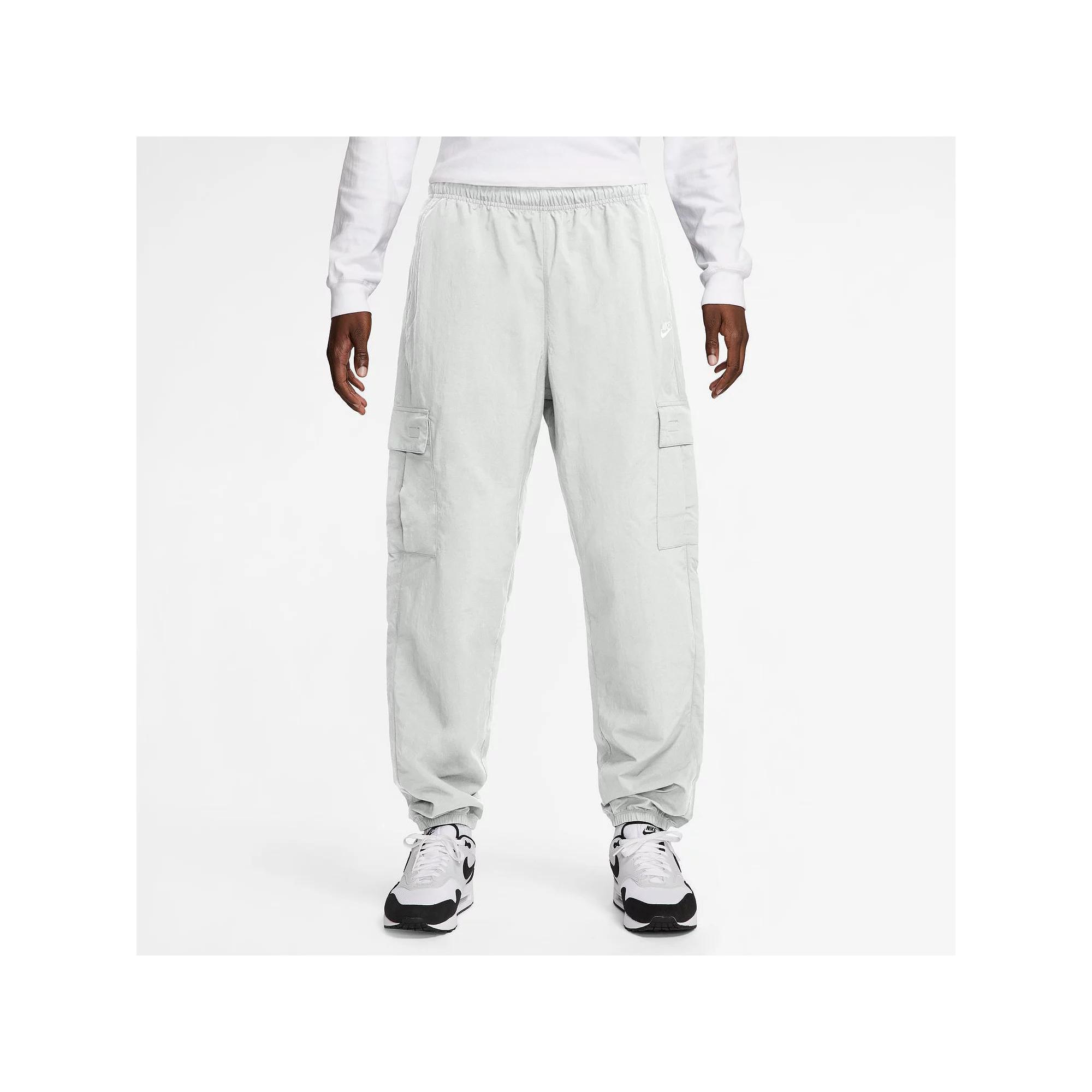 Men's Nike Club Woven Cargo Pants,  Product Image