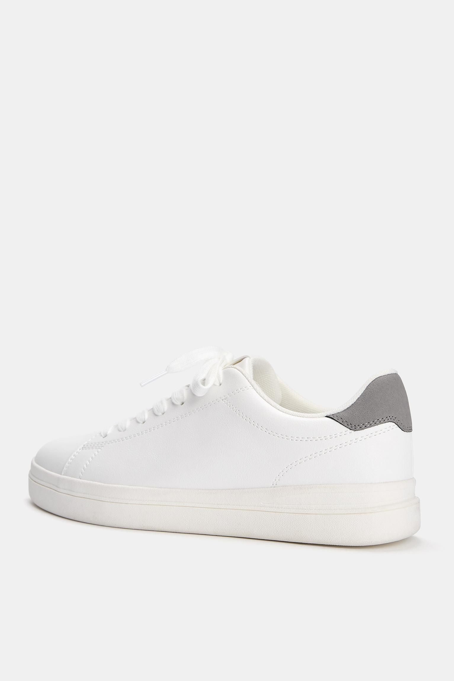 Casual sneakers Product Image