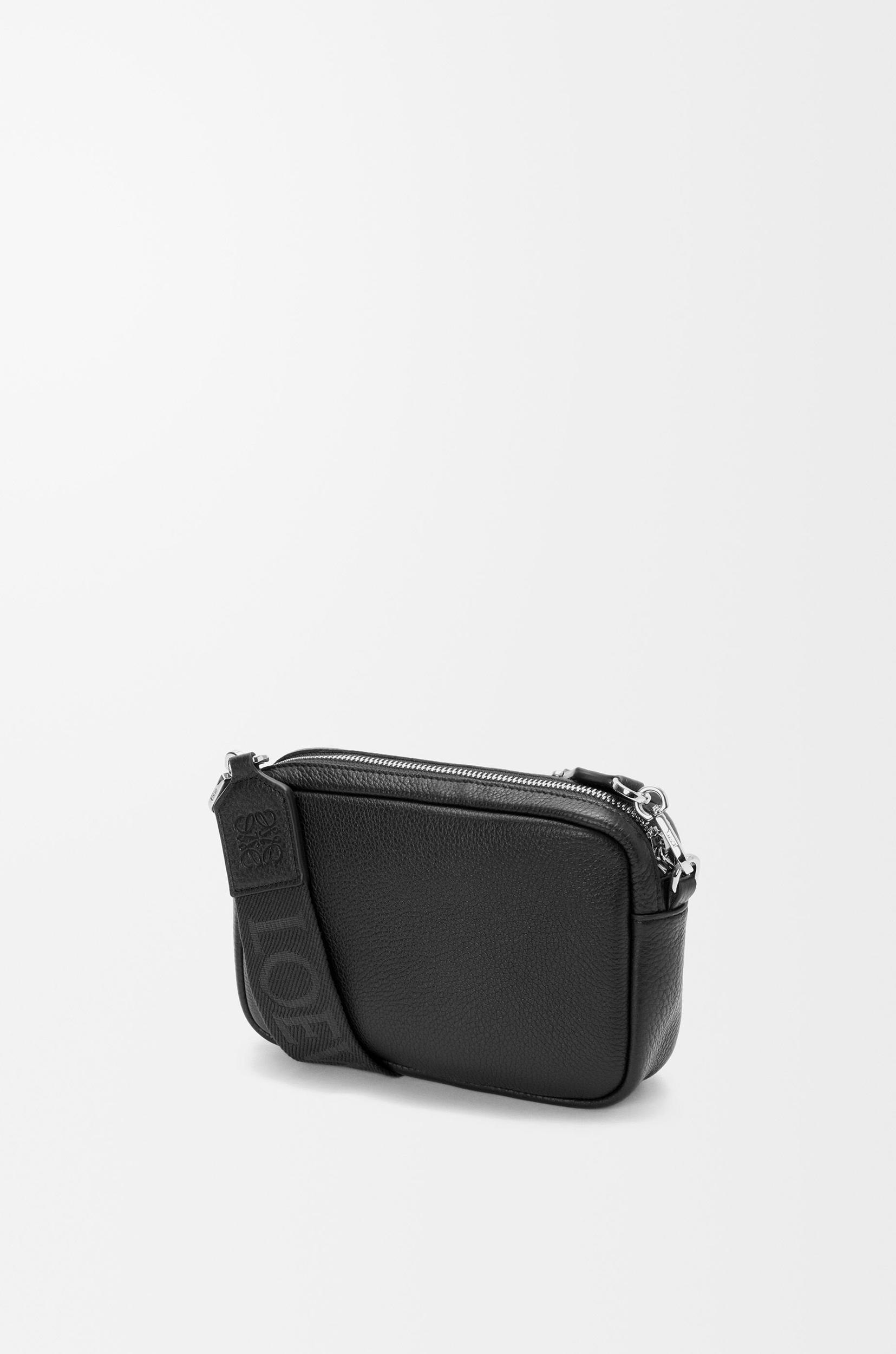 Small Pebble messenger bag in supple grained calfskin Product Image