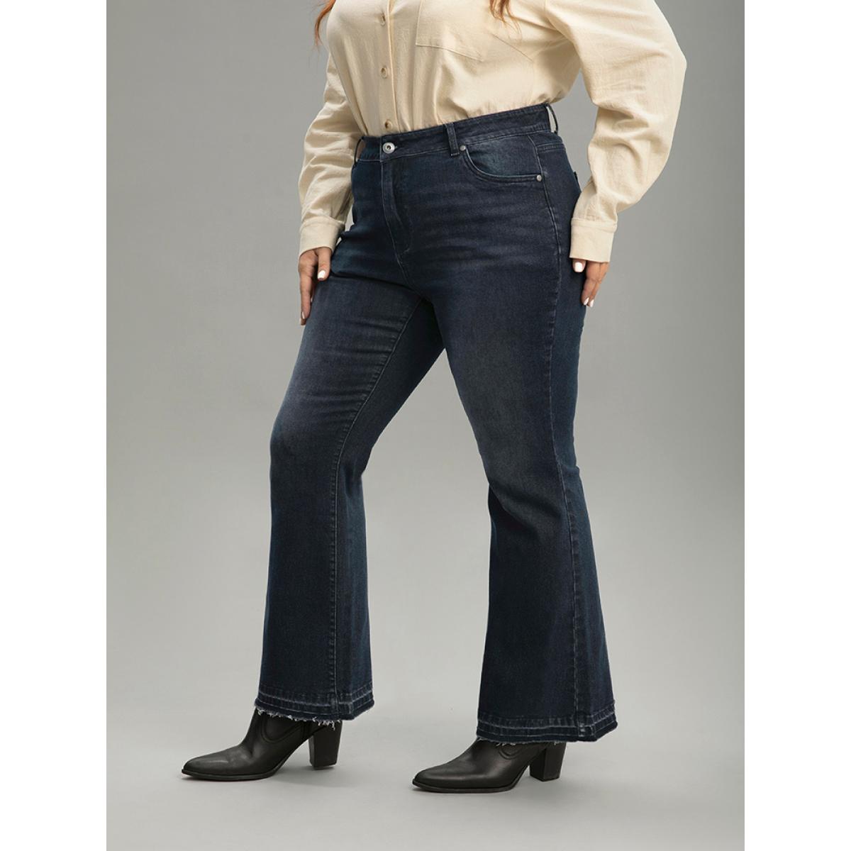 Plus Size Flare Leg Pocket Dark Wash Jeans Women Midnight Casual Plain Plain High stretch Pocket Jeans BloomChic 12/L Product Image