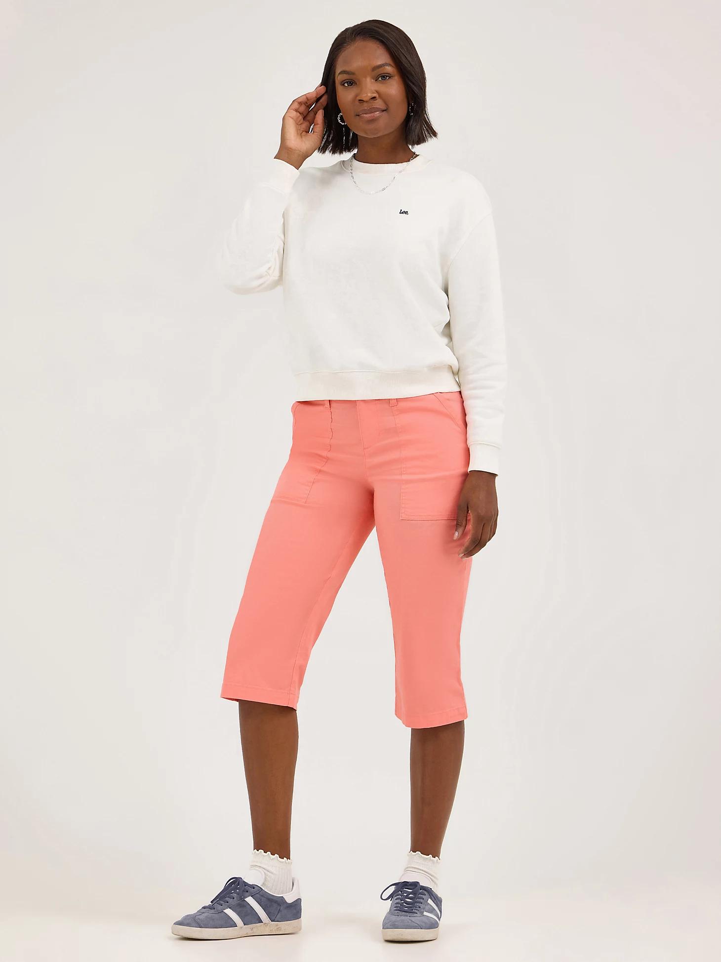 Women's Ultra Lux Comfort with Flex-to-Go Relaxed Fit Utility Skimmer | Women's Capris & Crops | Lee® Product Image