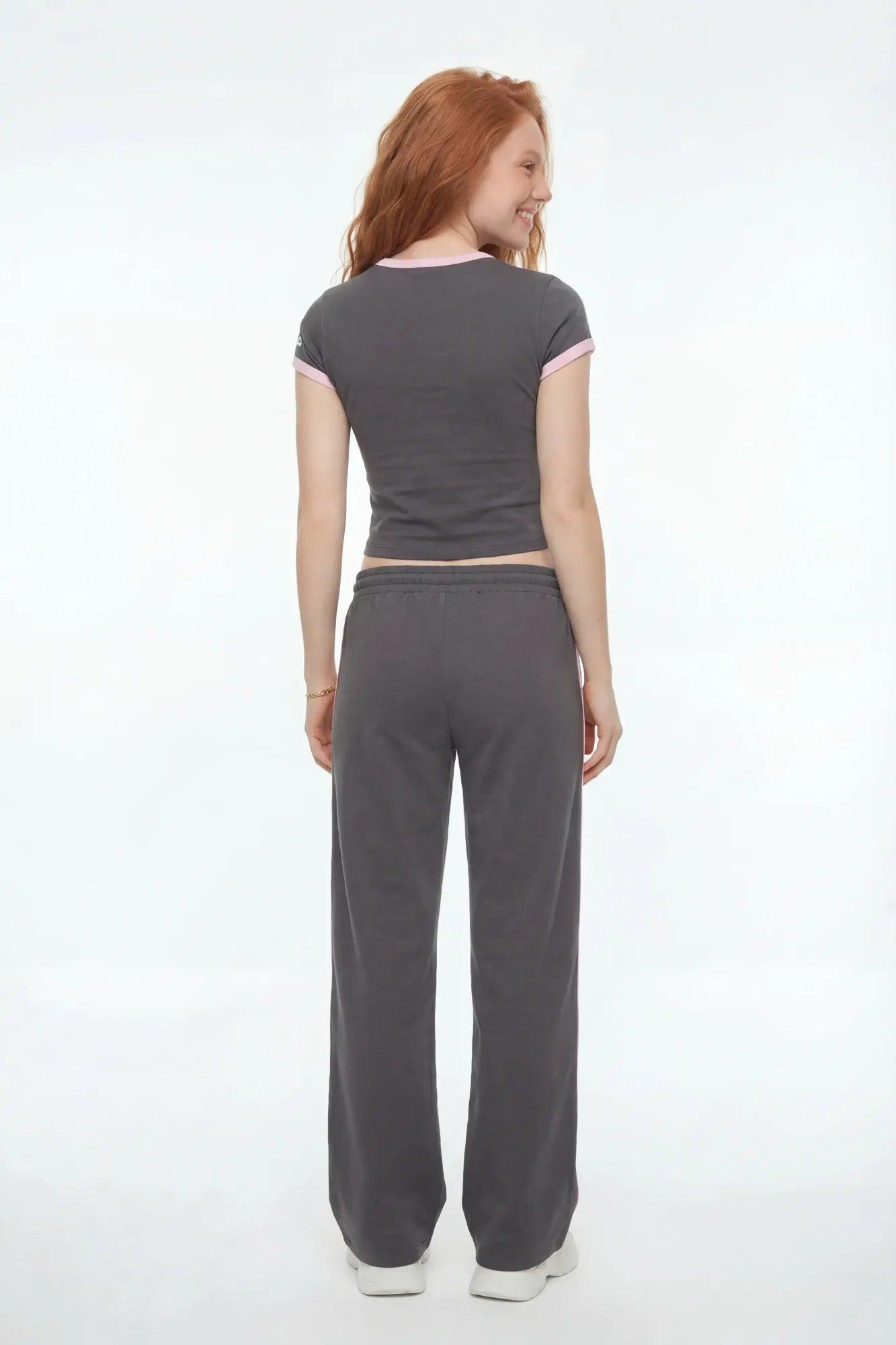 New York Graphic T-Shirt & Wide Leg Pant Set Female Product Image