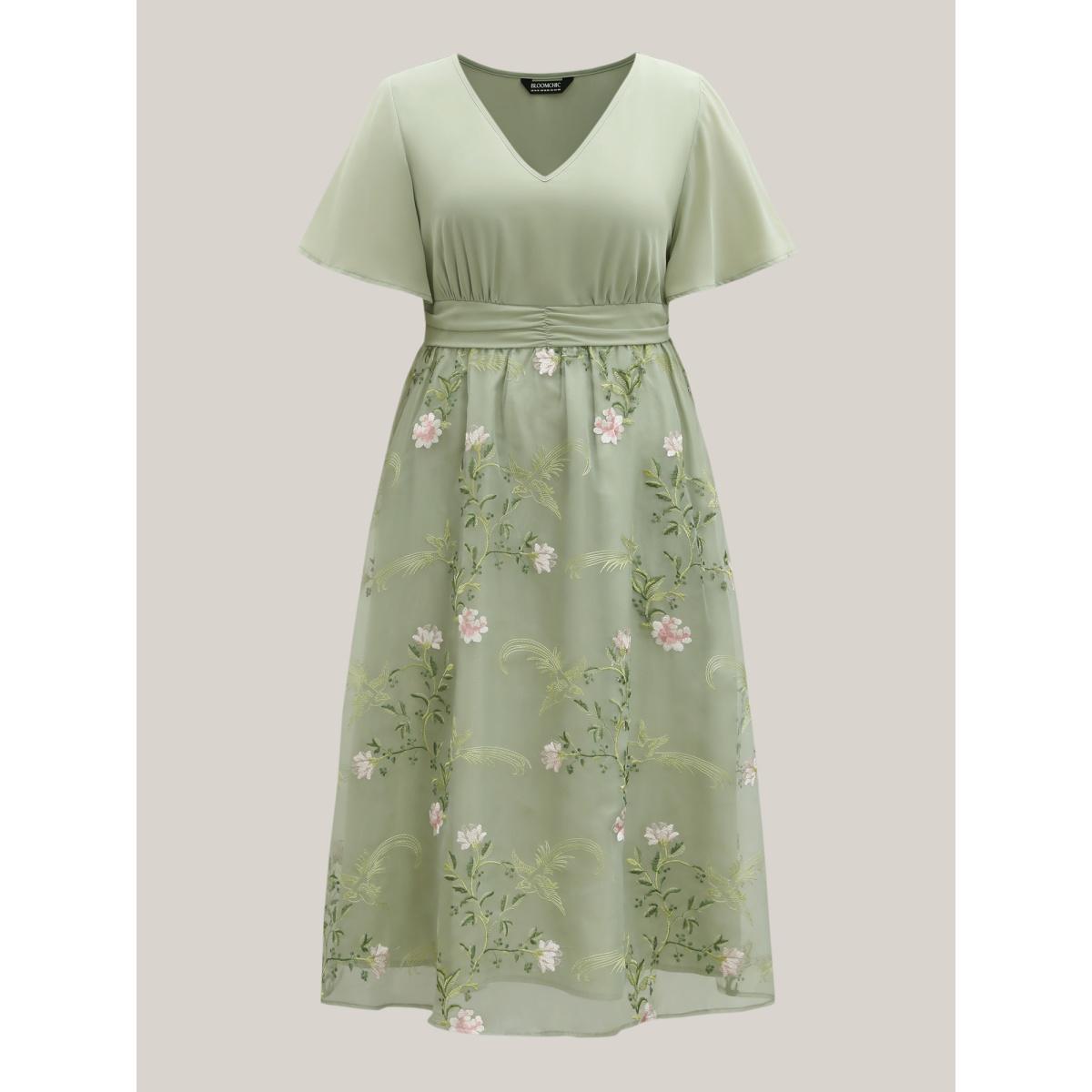 Plus Size Floral Print Spliced Pockets Maxi Dress Greenbean Women Formal V-neck Short sleeve Curvy BloomChic 14-16/1X Product Image