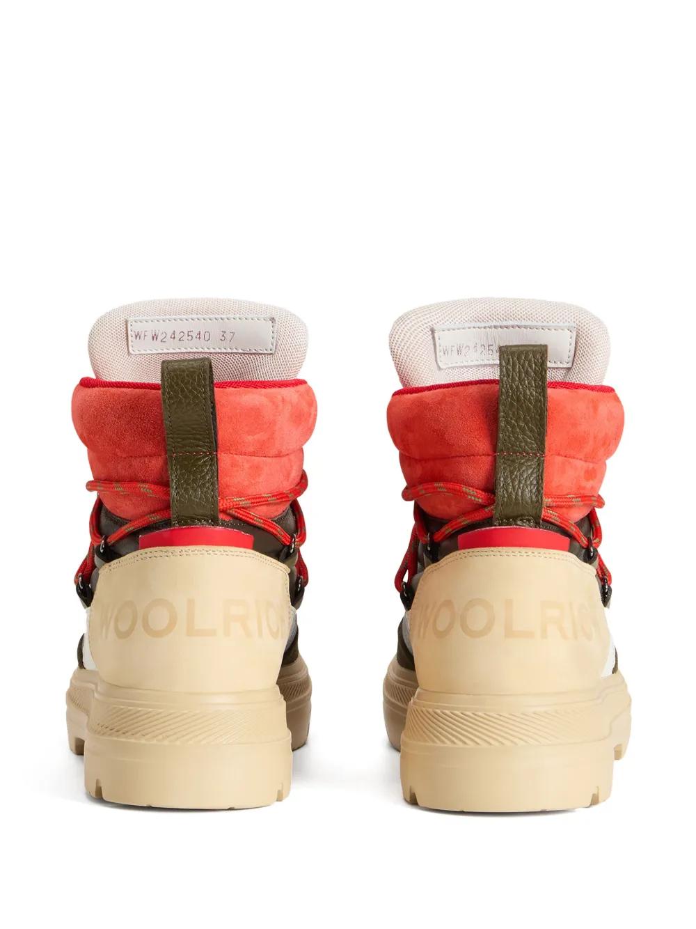 logo-patch military boots Product Image