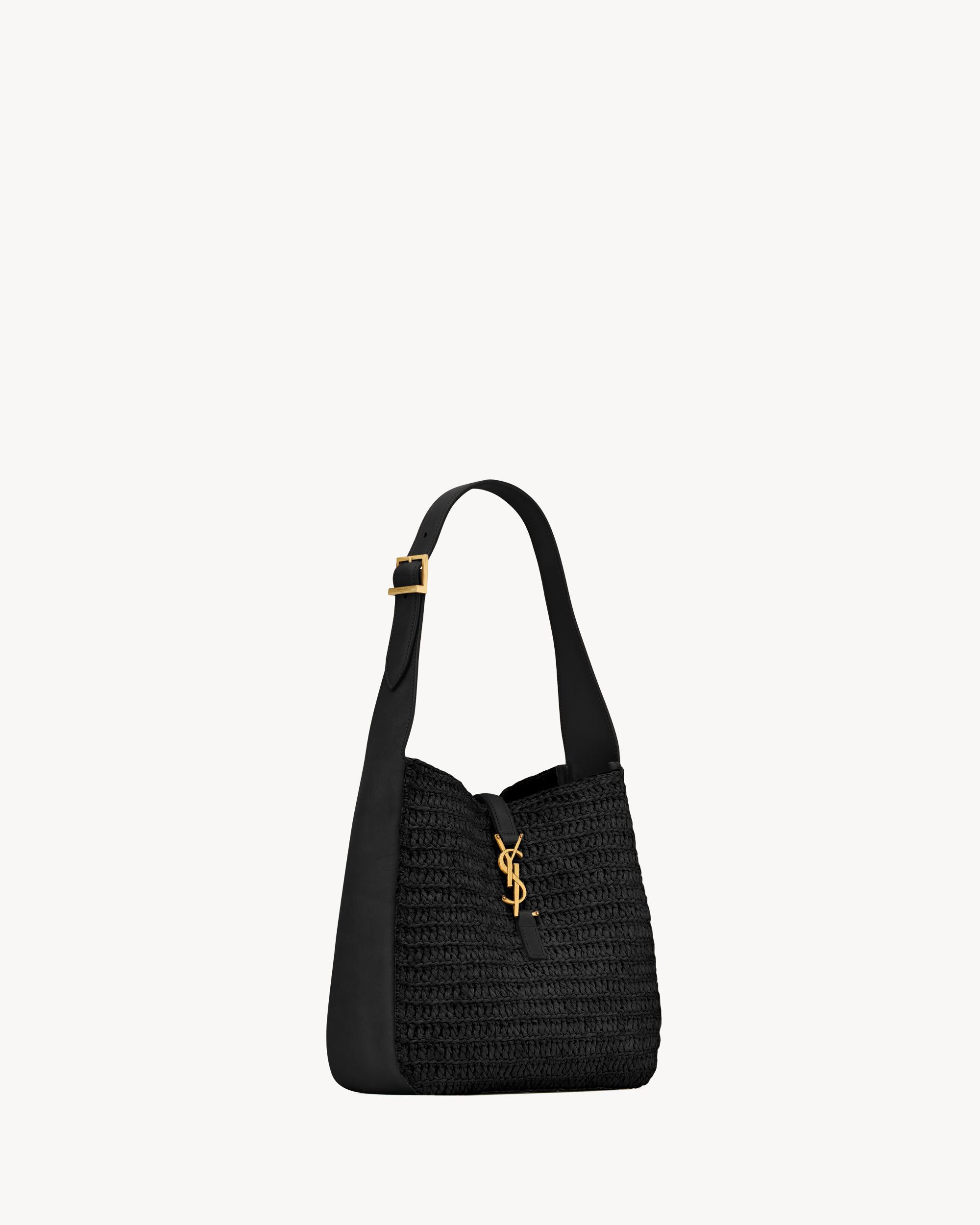 LE 5 À 7 supple small in raffia and leather Product Image