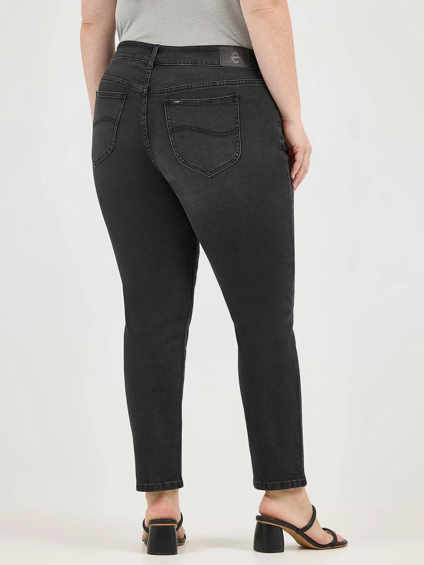 Women's Legendary Straight Crop (Plus) | Women's Capris & Crops | Lee® Product Image