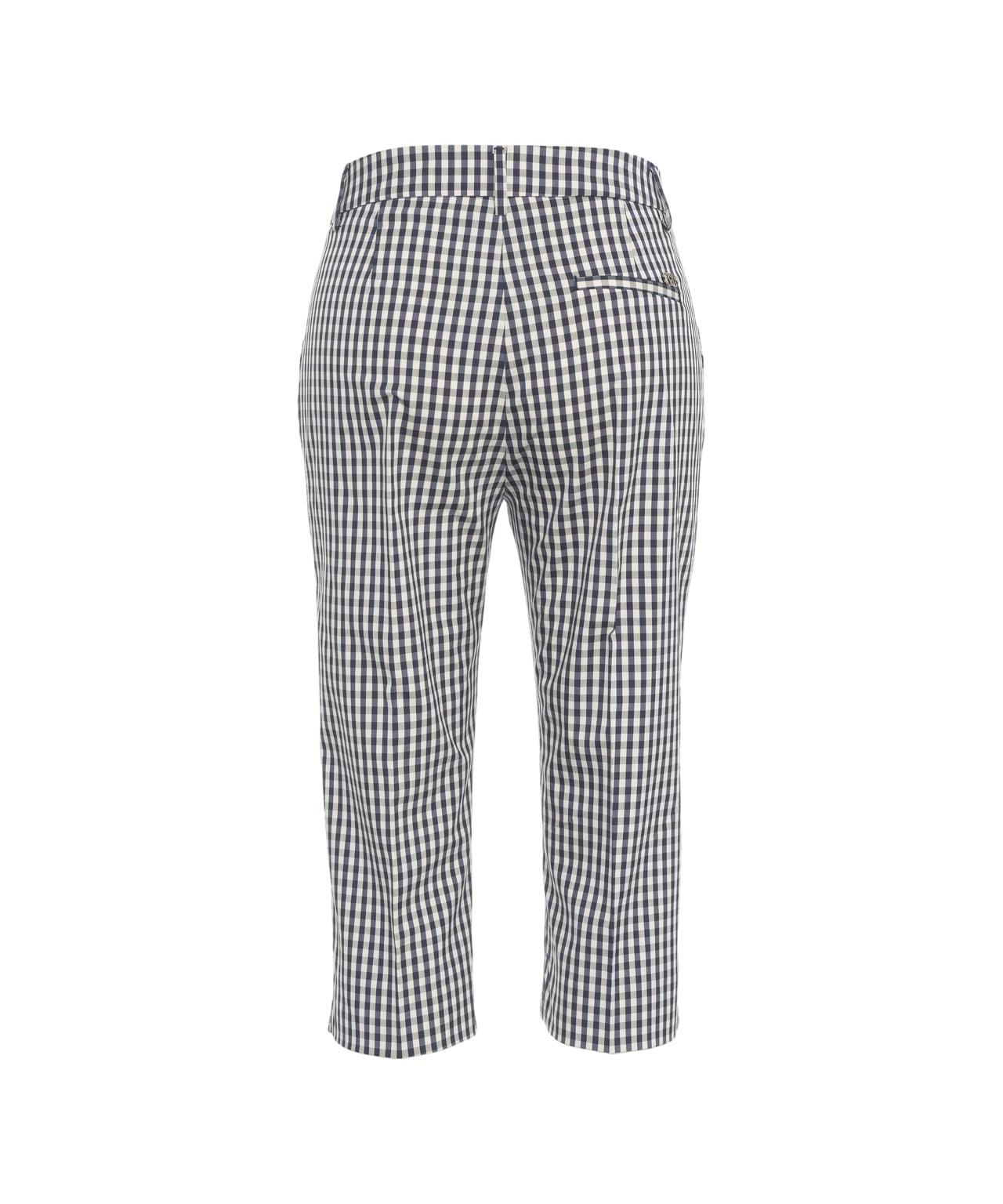 Capri pants Product Image