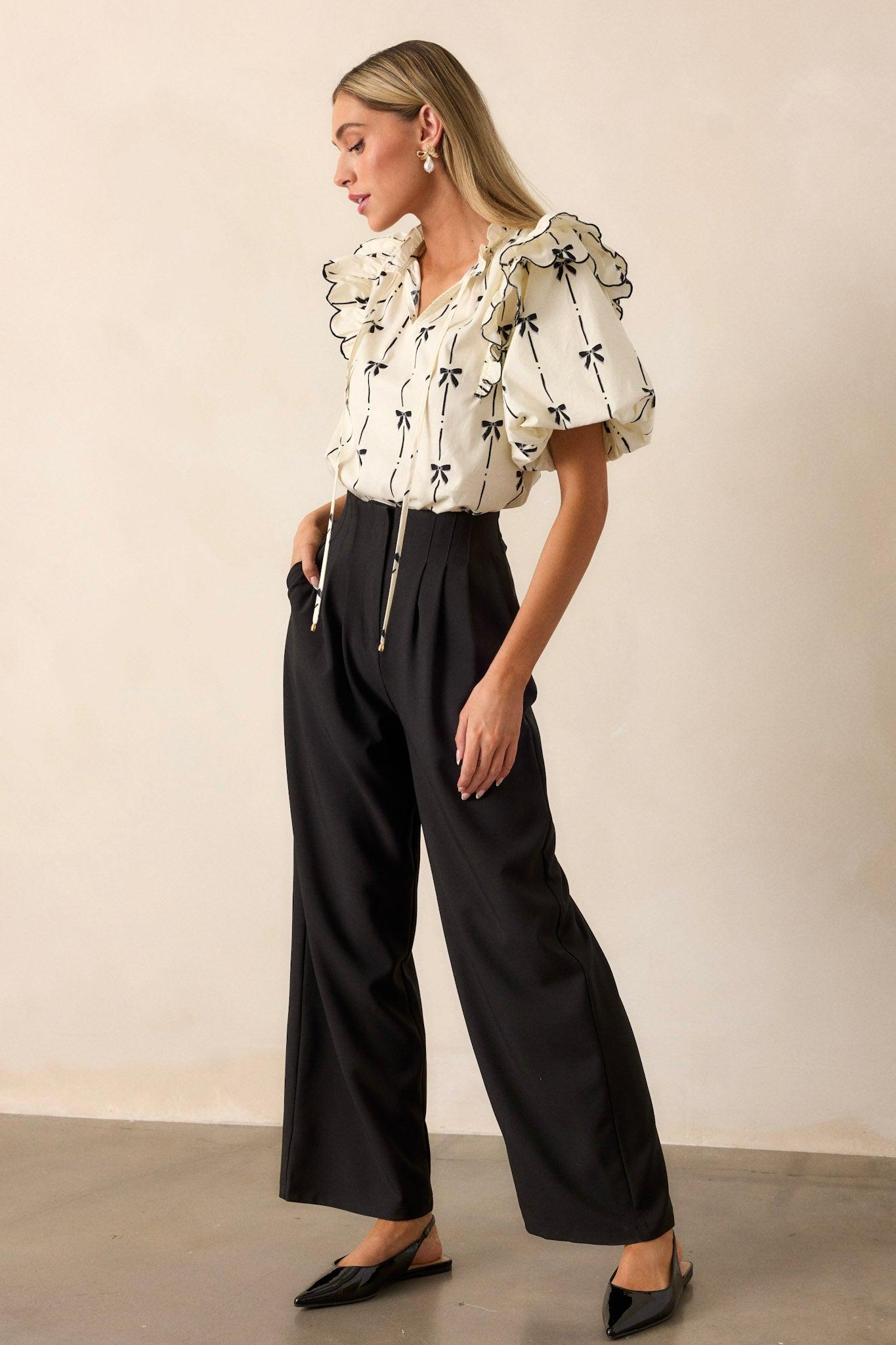 Urban Uproar Black Straight Leg Pants Product Image