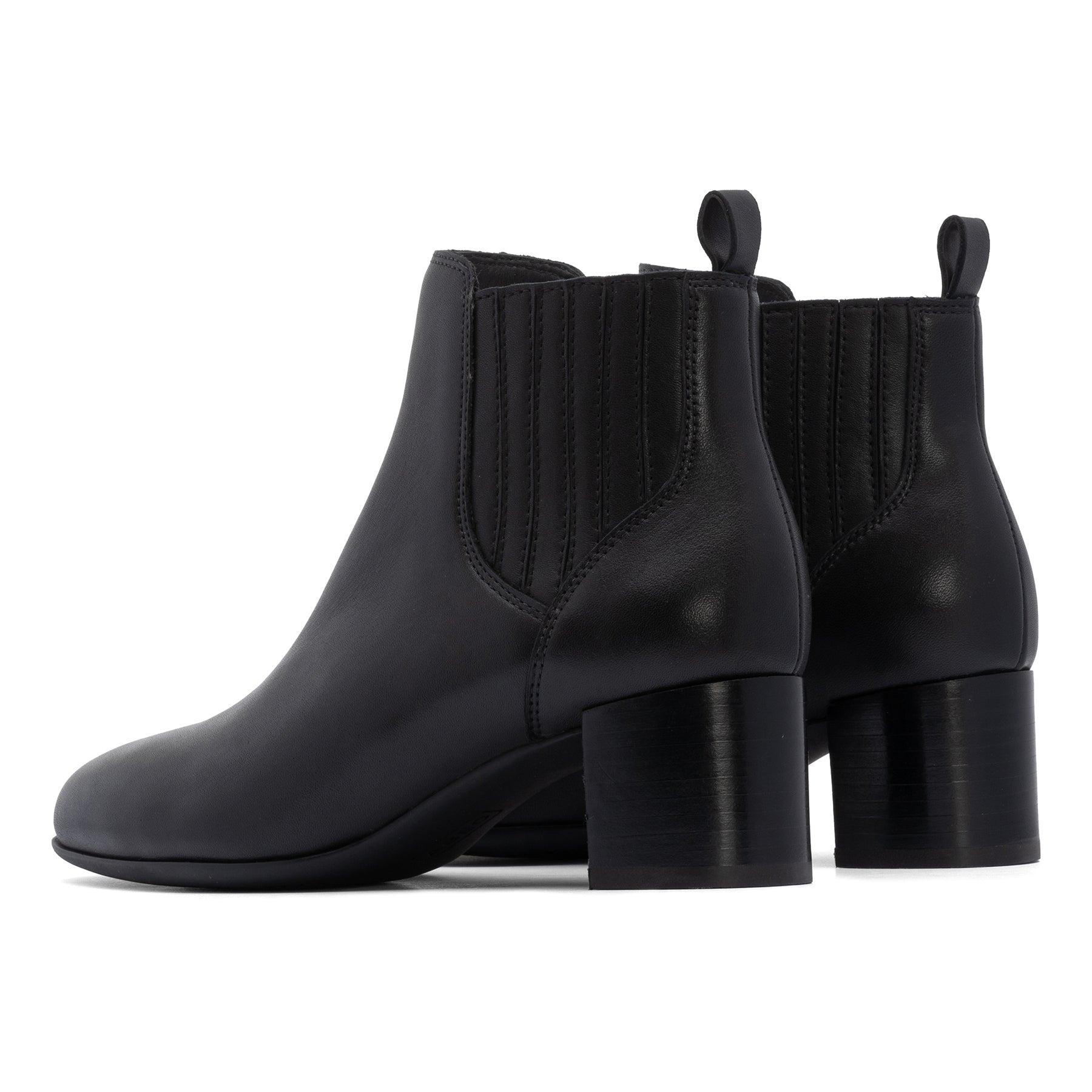 Plaza Chelsea Metatarsal Female Product Image