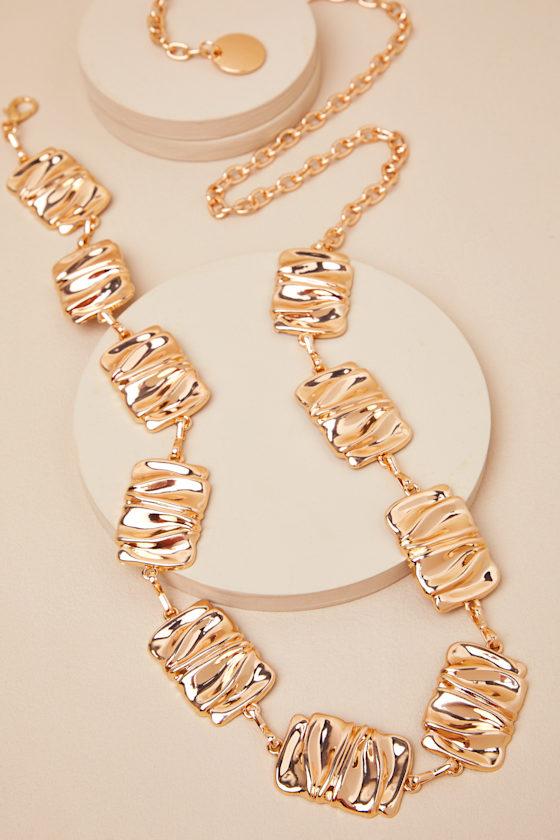 Avalai Gold Textured Chunky Metal Belt Product Image