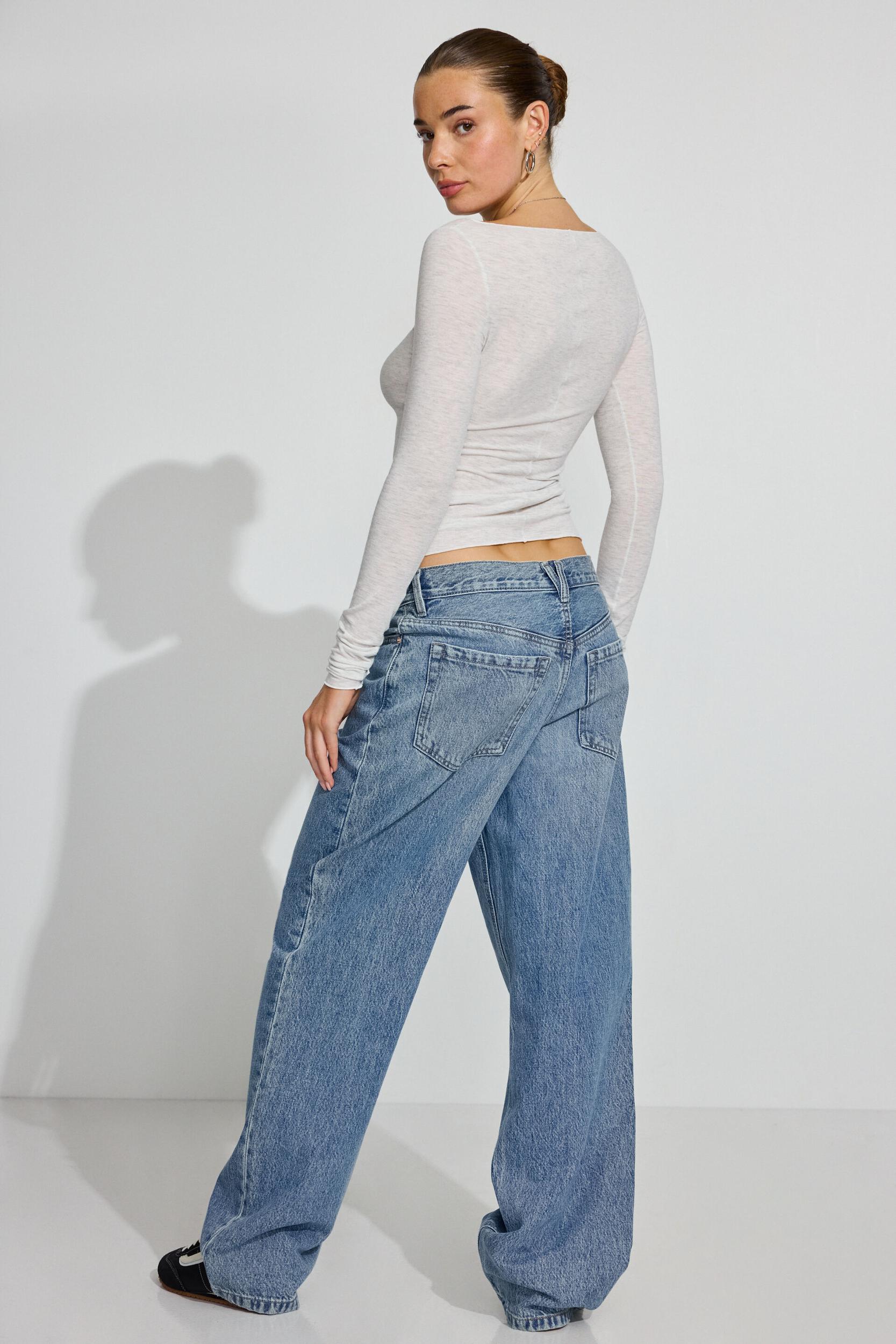 Crew Neck Open Back Short Sleeve Top Product Image