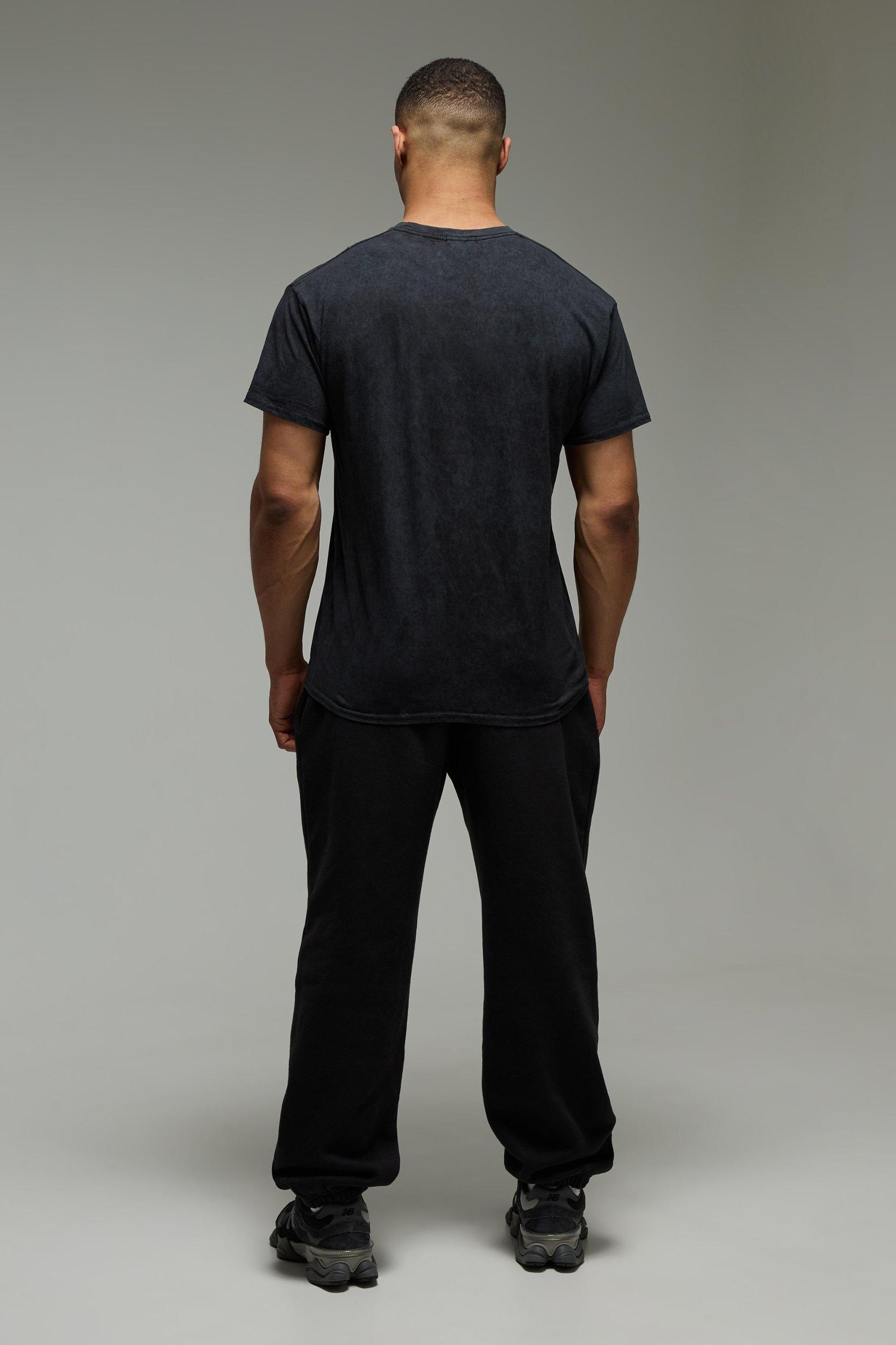 Man Active Bronx Workout Oversized Washed T-shirt | boohooMAN USA Product Image