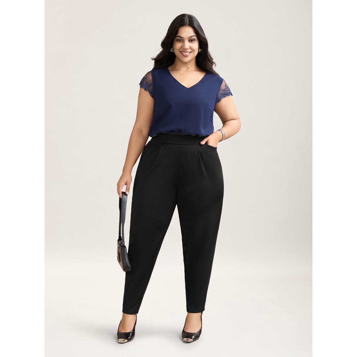 Plus Size Pleated Stretchy Waist Skinny-Fit Pants Women Black Office Bodycon Mid Rise Office Pants BloomChic 12/L Product Image