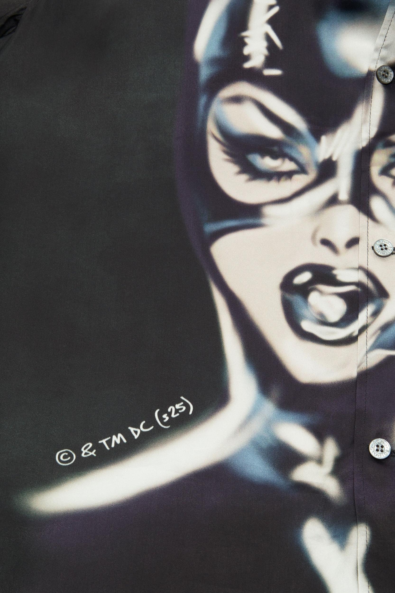 Button-up shirt printed Product Image