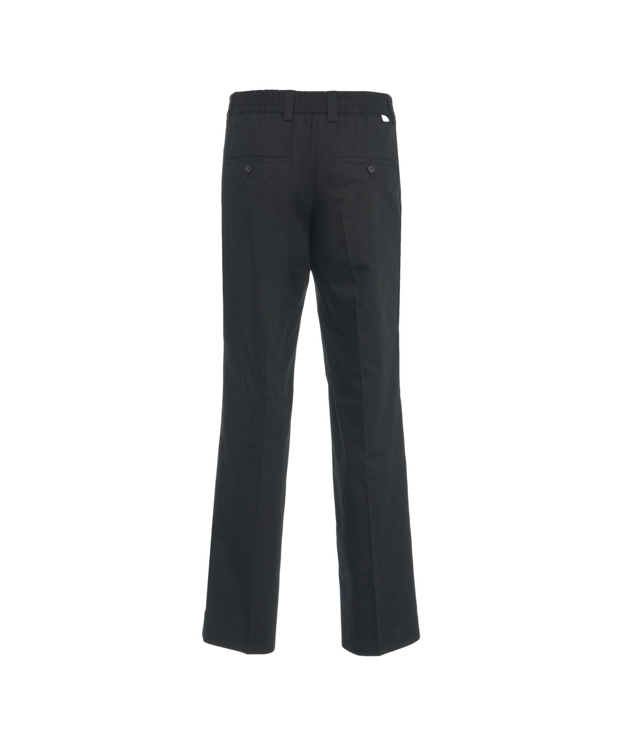 Chino with pleats Product Image