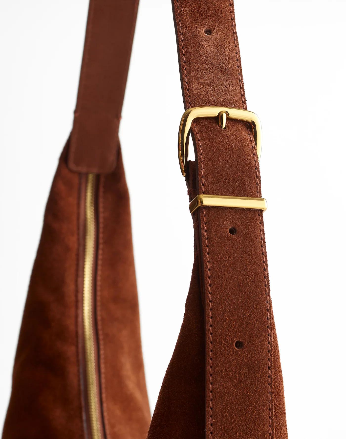 The Essential Curve Shoulder Bag Product Image