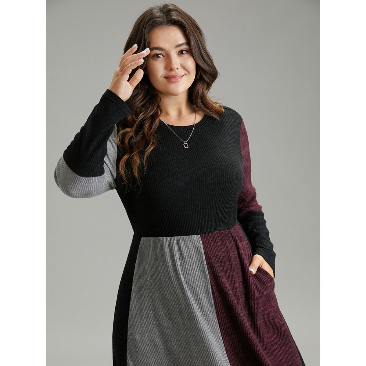 Plus Size Rib Knit Colorblock Contrast Pocket Dress Black Women Casual Rib Knit Round Neck Long Sleeve Curvy Midi Dress BloomChic 30/6X Product Image
