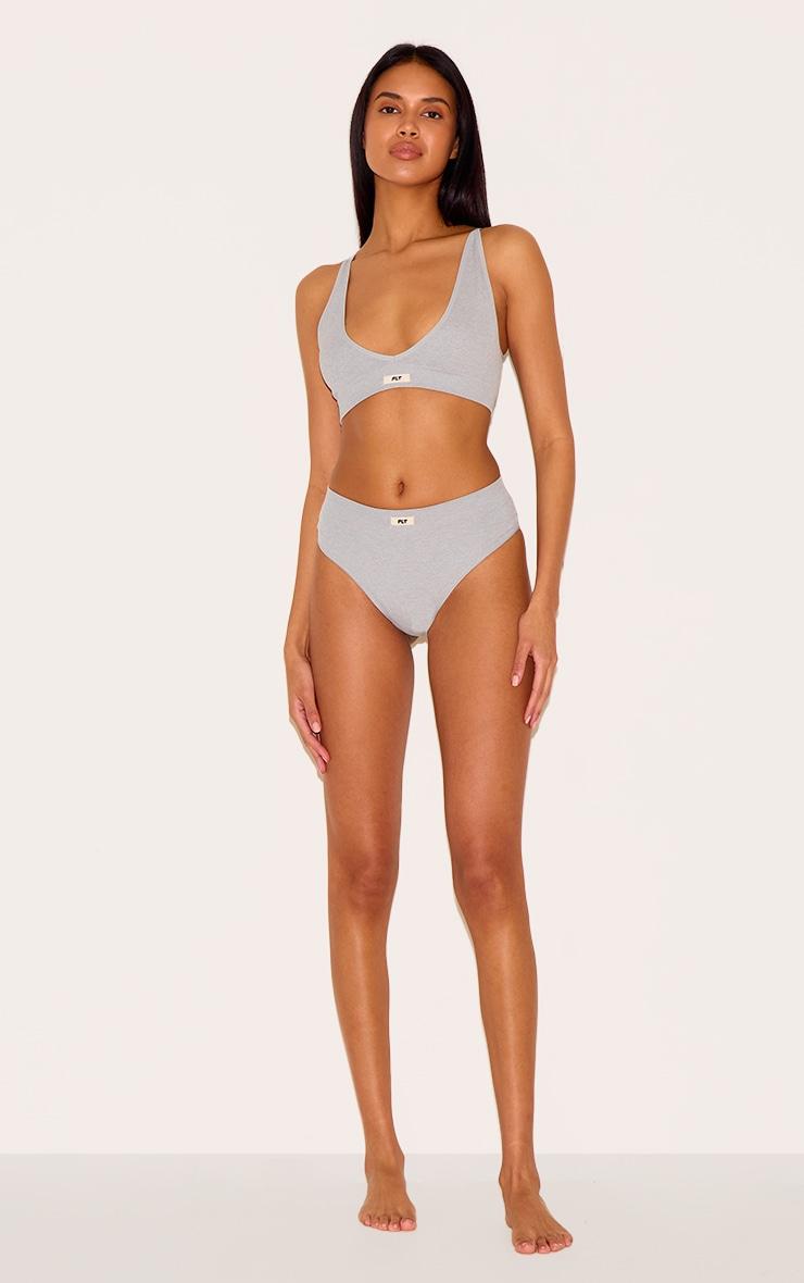 PRETTYLITTLETHING Grey Badge Plunge Seamless Bra Product Image