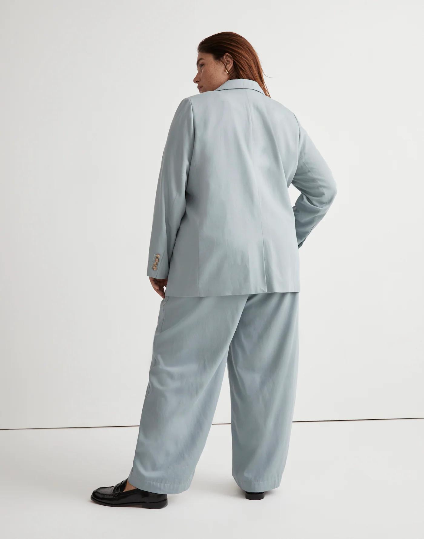 The Plus Larsen Blazer in Drapeweave Product Image