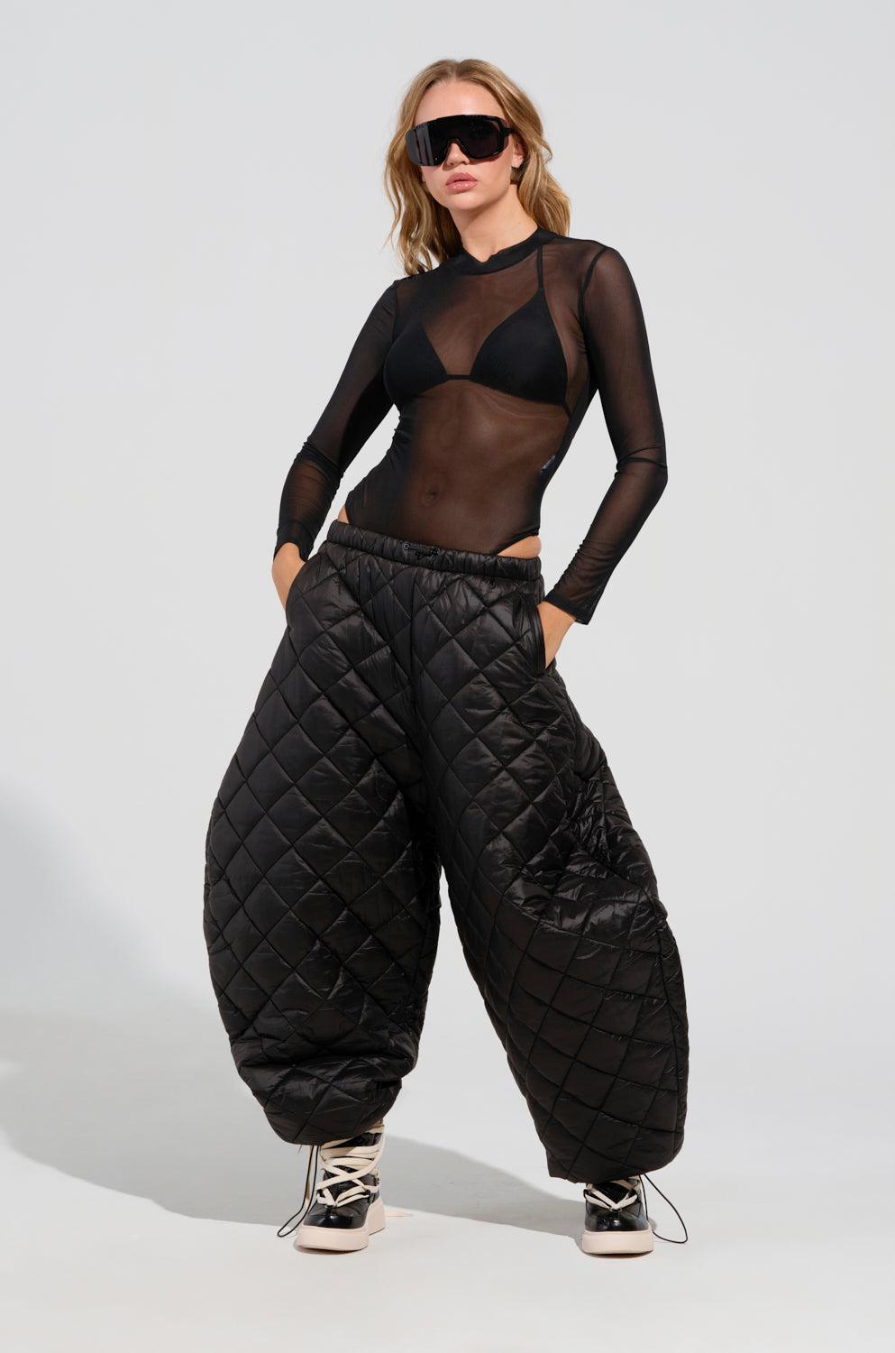 VIVI OVERSIZED PUFFER PANTS IN BLACK Product Image
