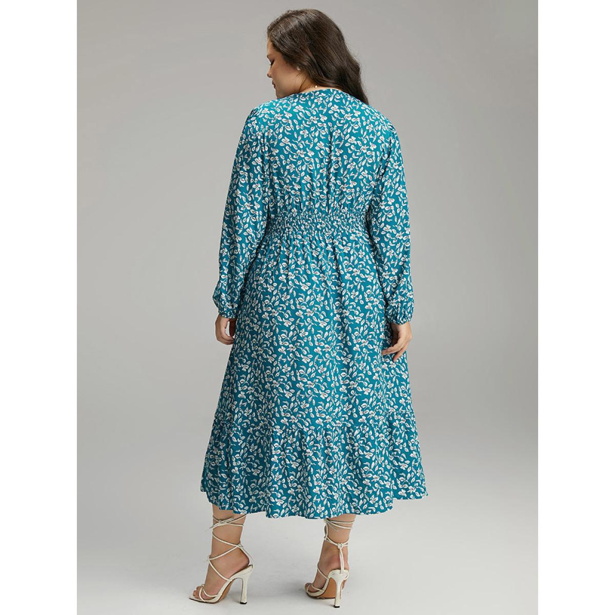 Plus Size Supersoft Essentials Ditsy Floral Shirred Pocket Dress Cerulean Women Elegant Elastic cuffs V-neck Long Sleeve Curvy Midi Dress BloomChic 26/4X Product Image