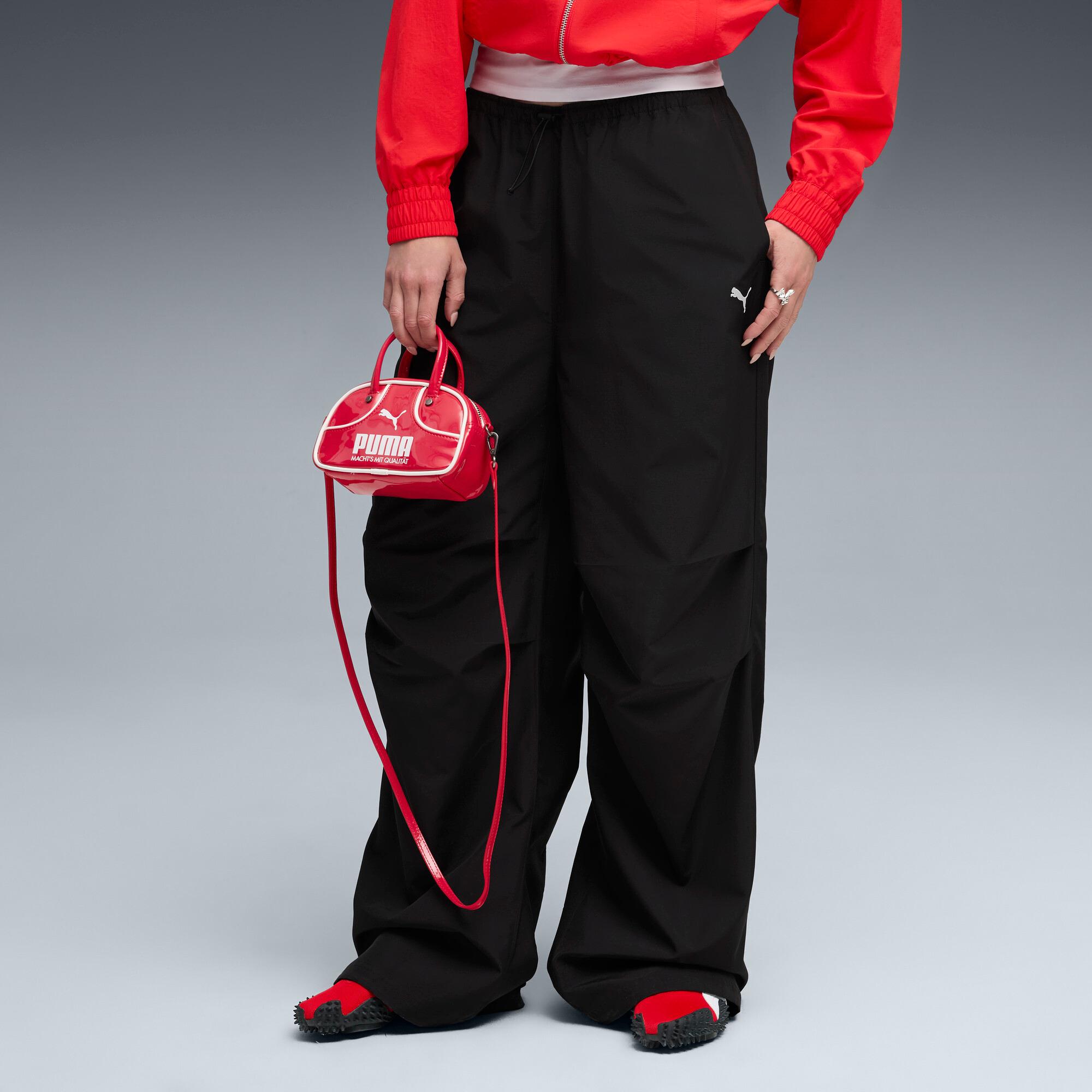 WARDROBE ESS Parachute Pants Women Product Image