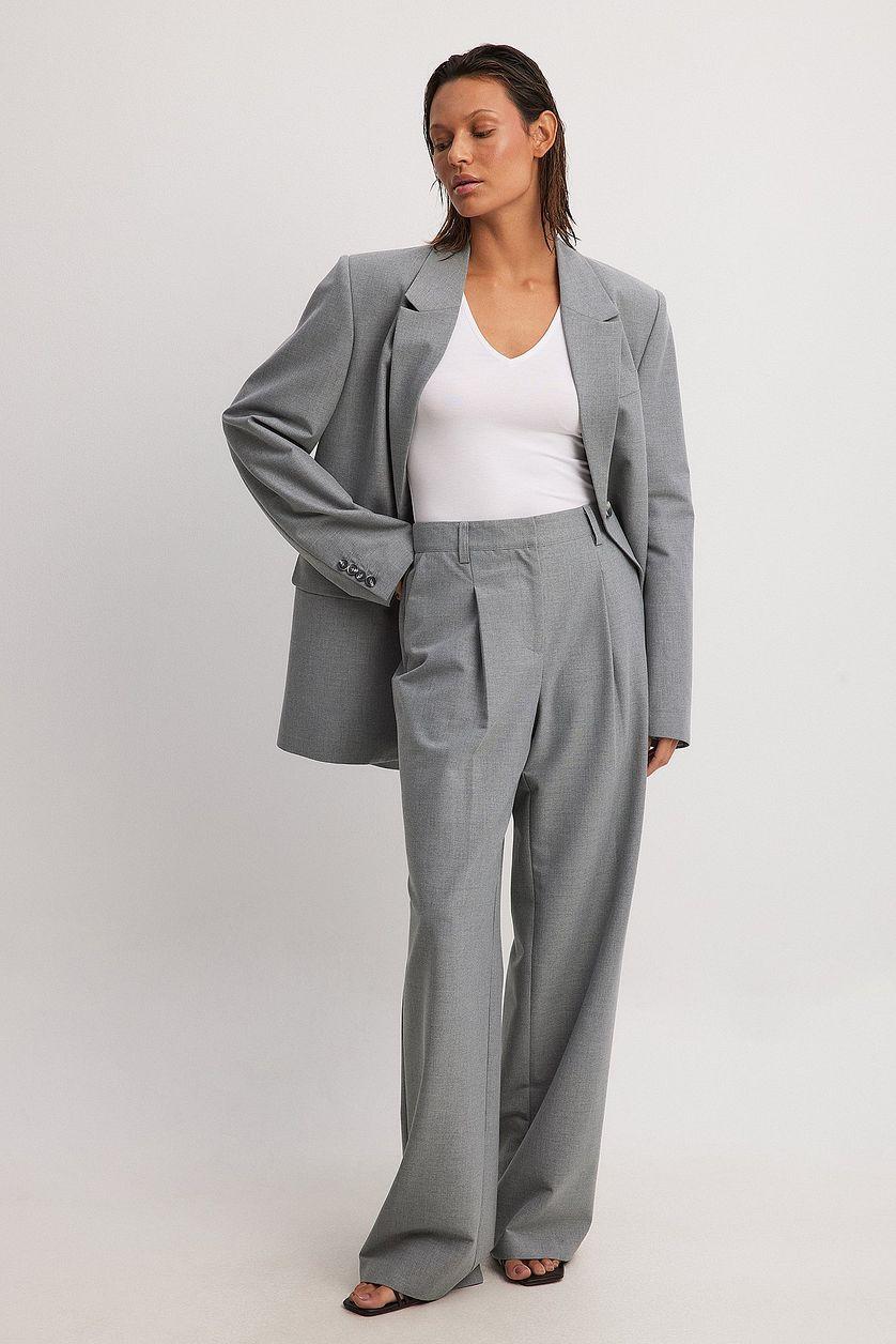 Soft Line Sleeveless V-neck Body Product Image