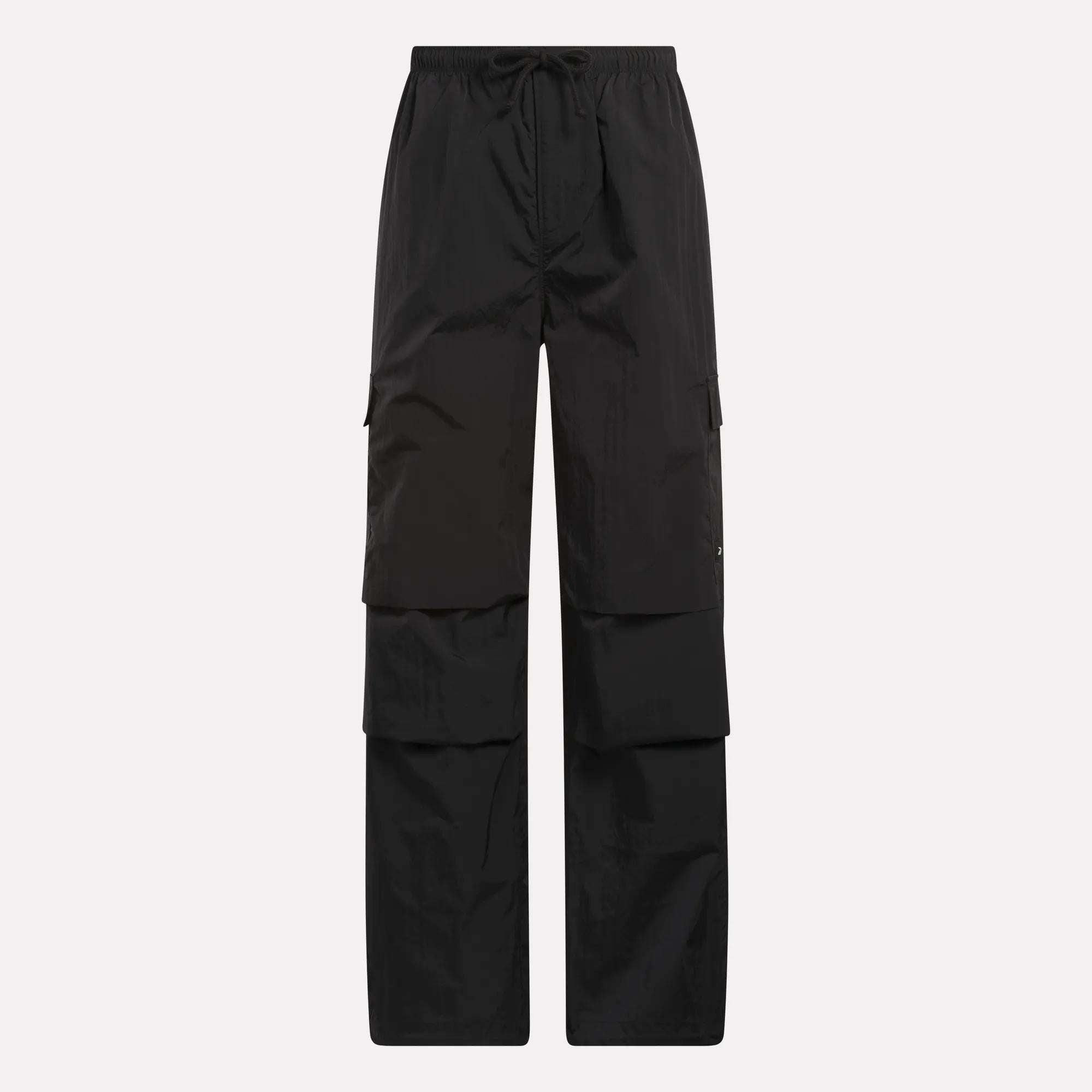 Women's Studio Style Cargo Pants Female Product Image